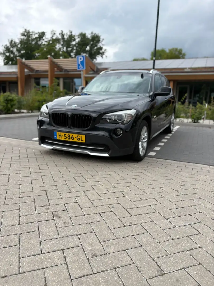 BMW Bmw x1 2.0 benzine 2012 sDrive20i Černá - 2