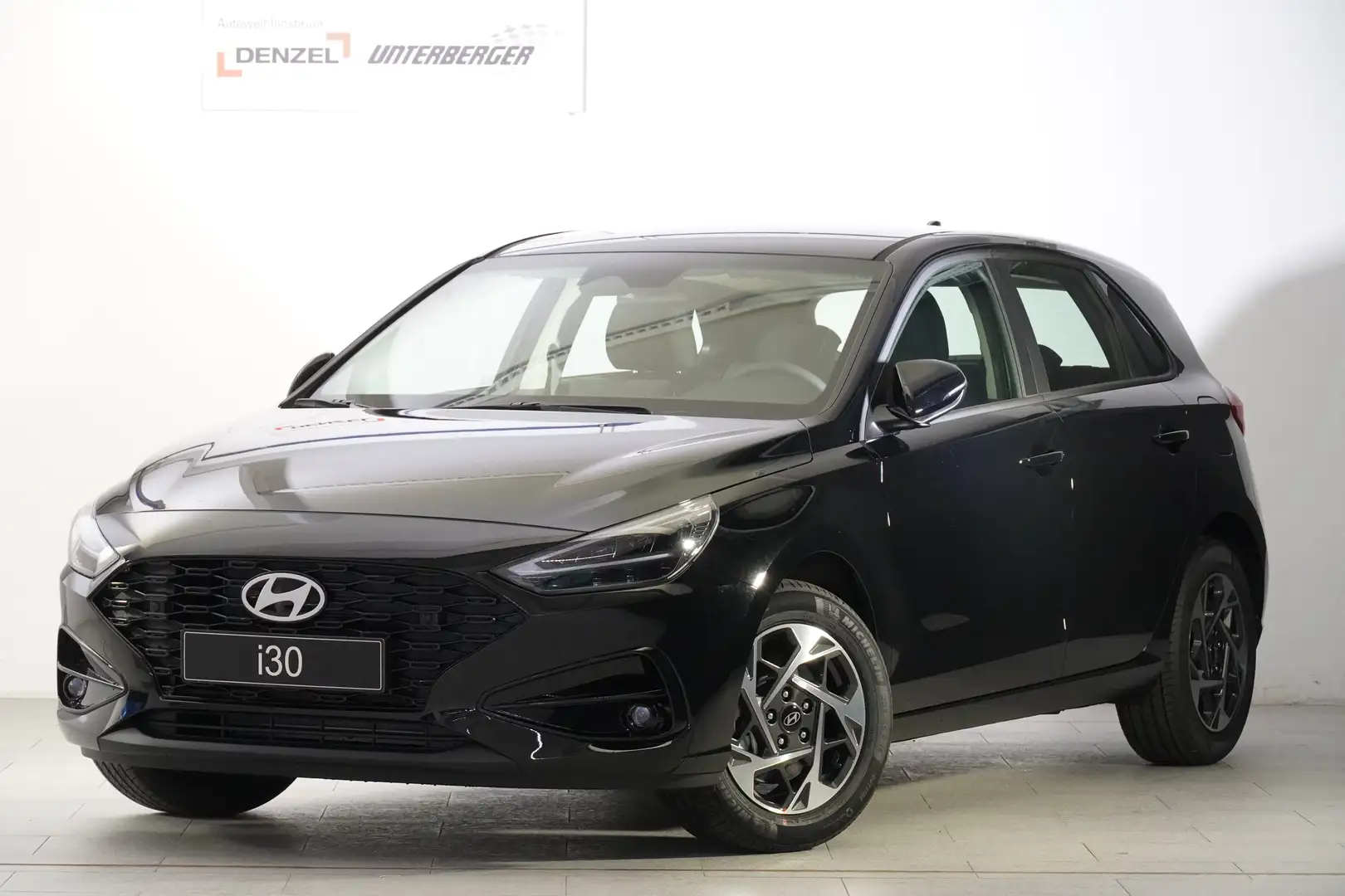 Hyundai i30 - PD GO 1.5 DPI Schwarz - 2
