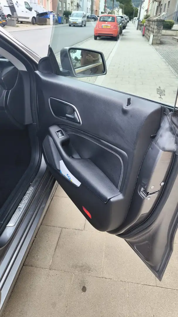 Mercedes-Benz CLA 200 Shooting Brake d - 2
