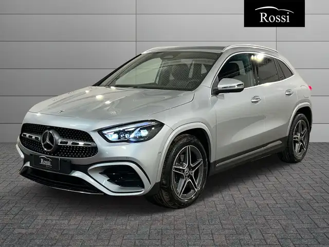 Mercedes-Benz GLA 180 d Automatic