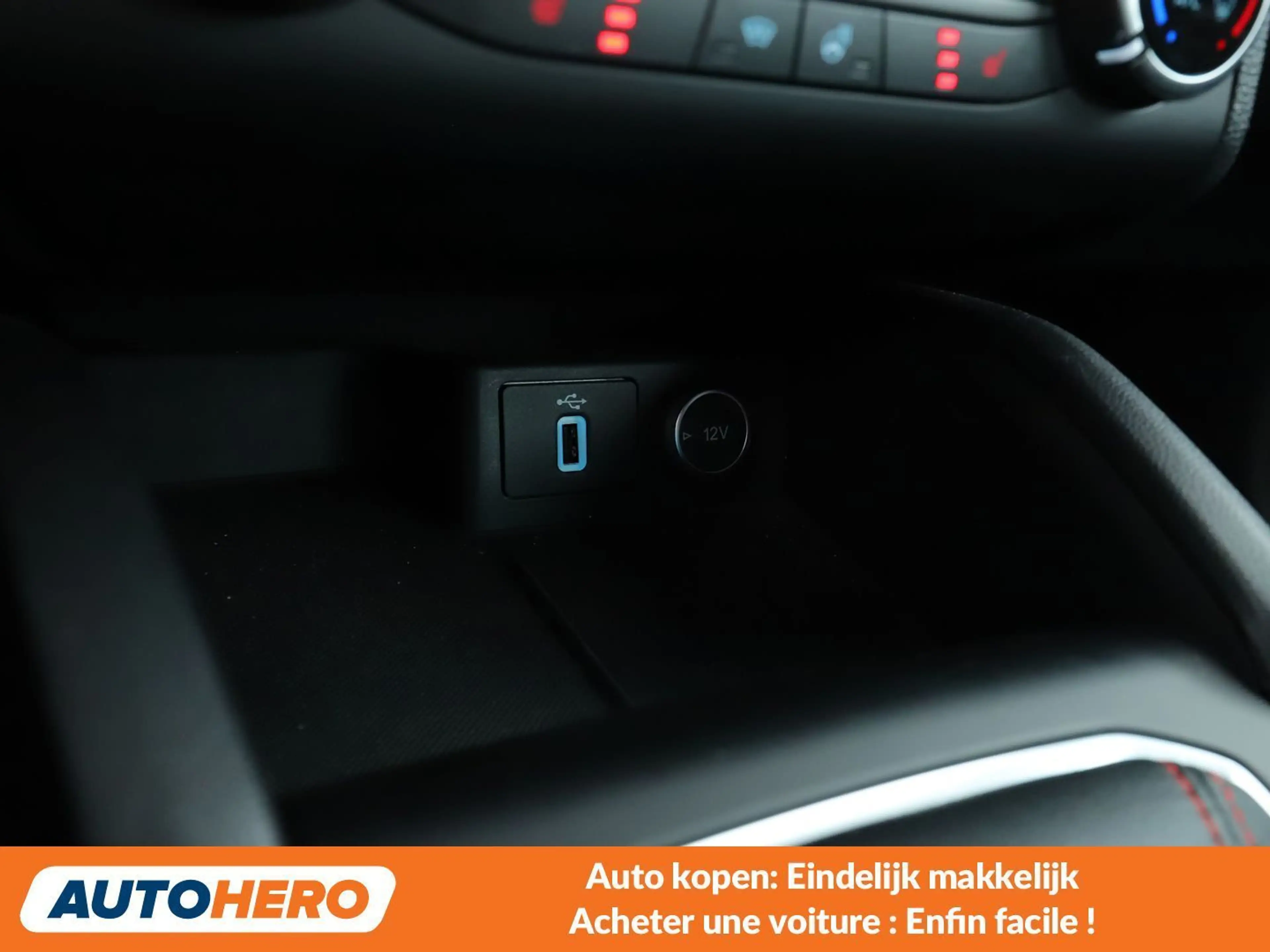 Ford Focus 1.5 EcoBoost ST-Line — photo 14