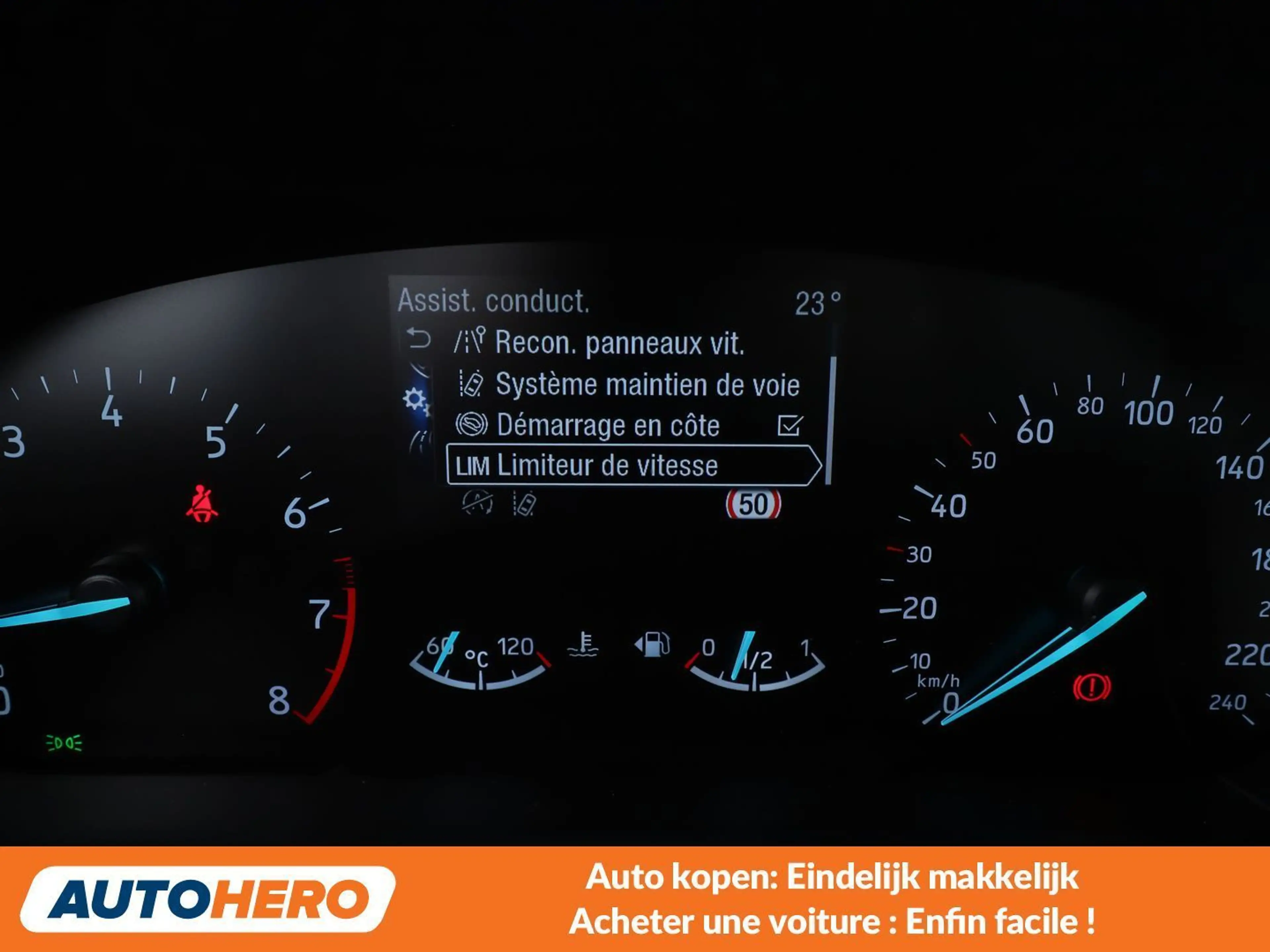 Ford Focus 1.5 EcoBoost ST-Line — photo 12