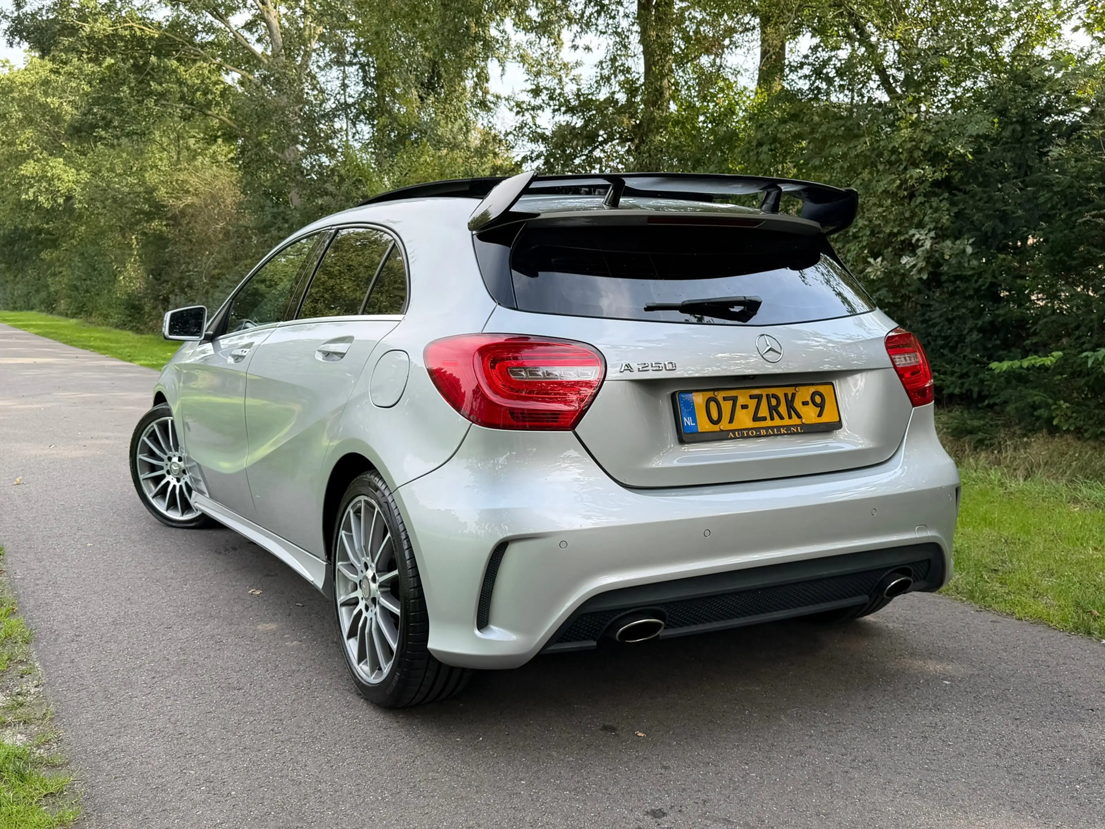 Mercedes-Benz A 250 Sport | Pano | Leder | Xenon | NAP | Spoiler | — photo 4