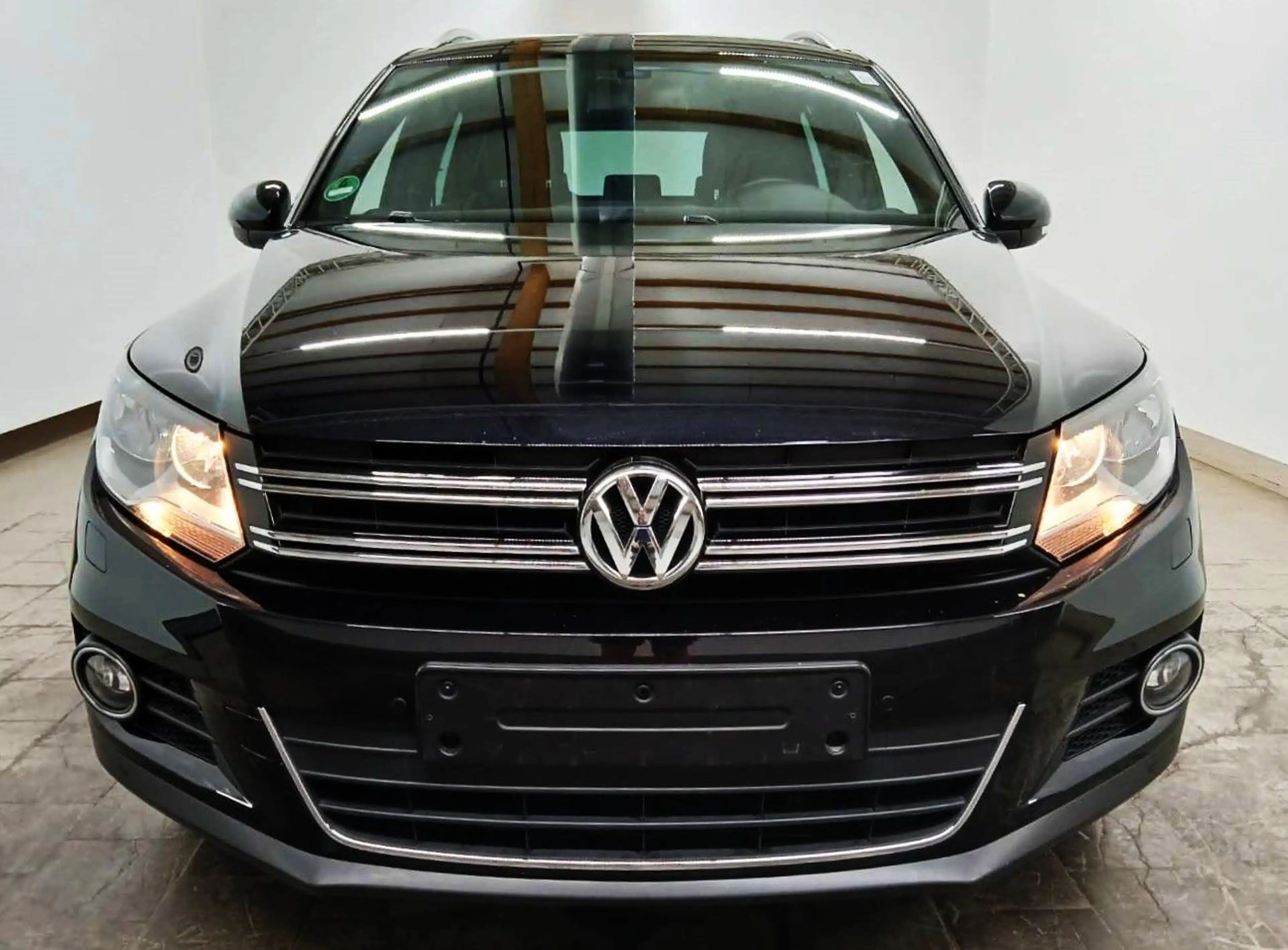 Volkswagen Tiguan 1.4TSI DSG Sport & Style|AHK|R-CAM|1.HAND — photo 2