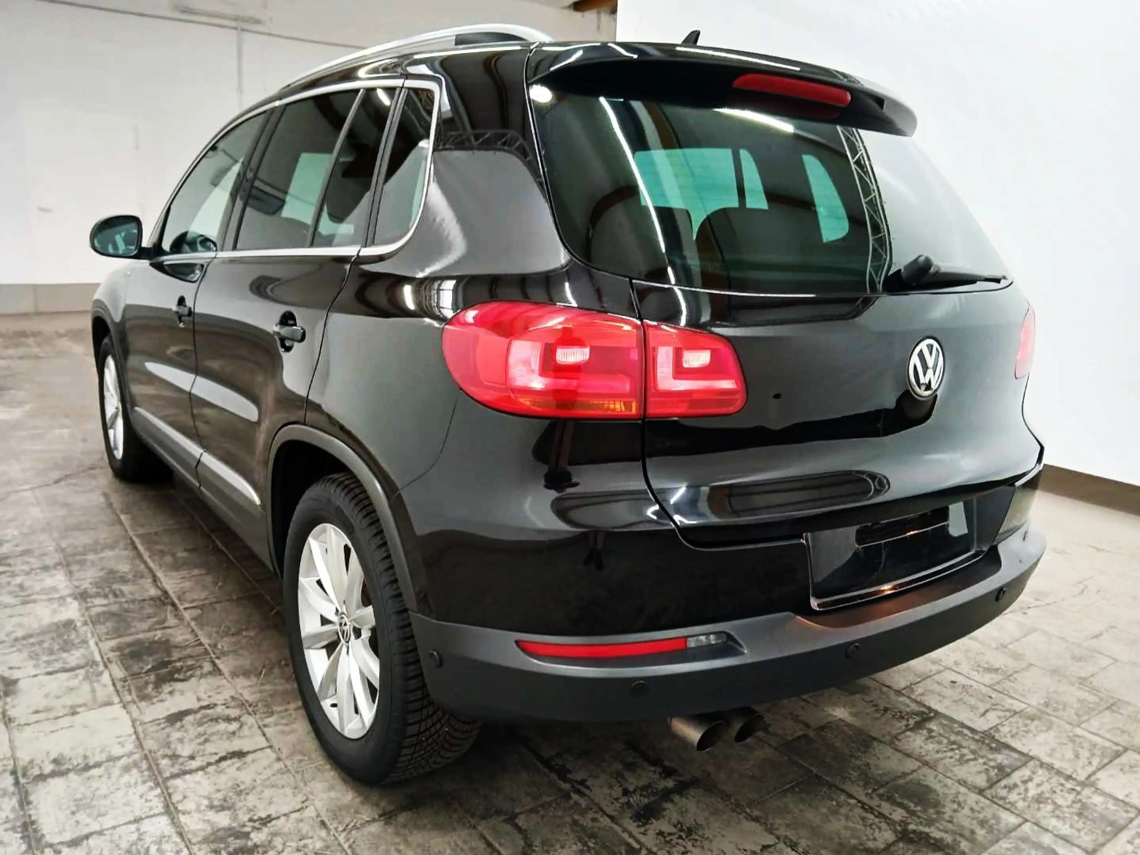 Volkswagen Tiguan 1.4TSI DSG Sport & Style|AHK|R-CAM|1.HAND — photo 6