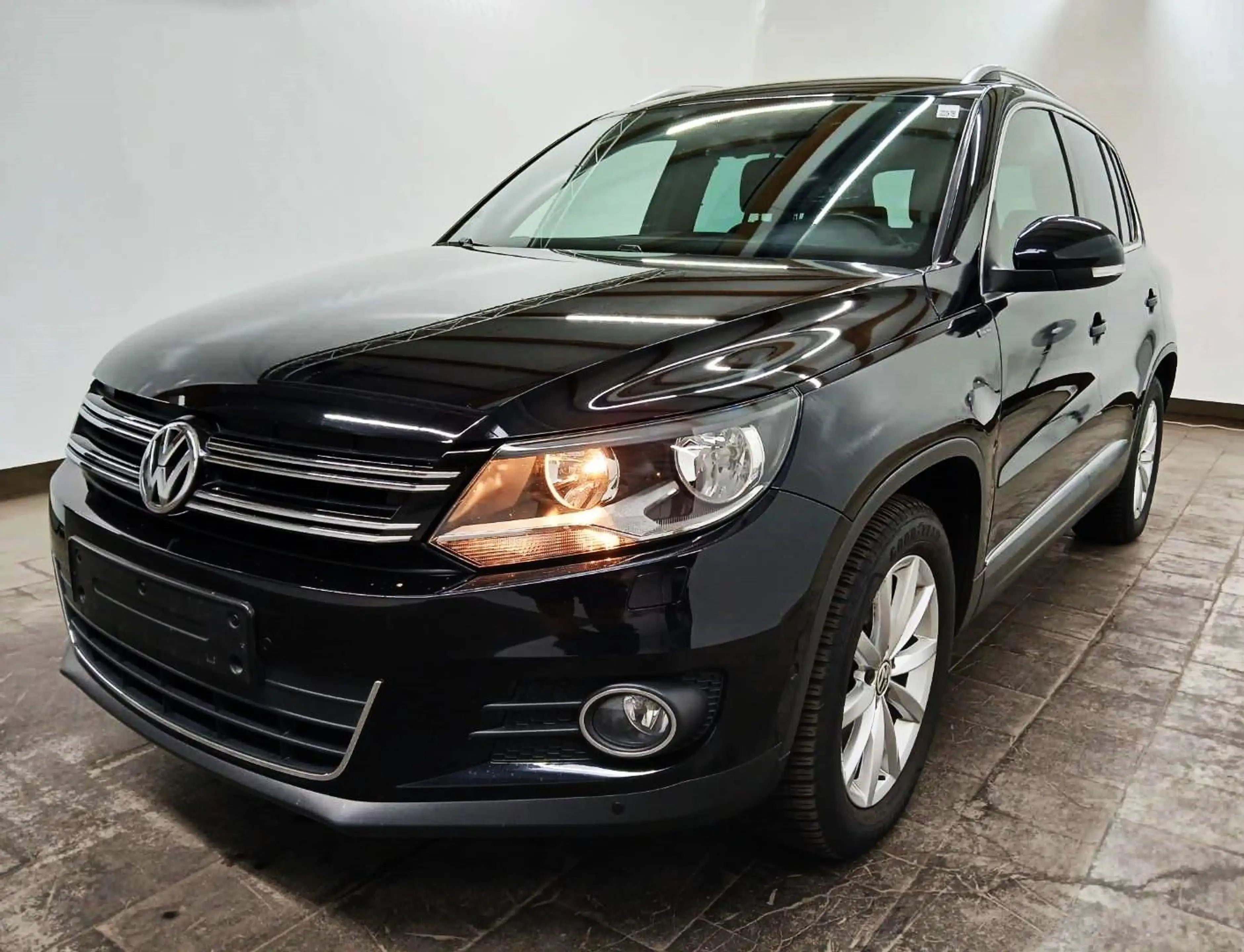 Volkswagen Tiguan 1.4TSI DSG Sport & Style|AHK|R-CAM|1.HAND — photo 3