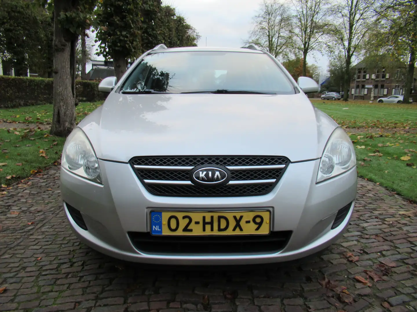 Kia Ceed / cee'd Sporty Wagon 1.4 X-tra Airco Isofix Lm Velgen Trek Grau - 2