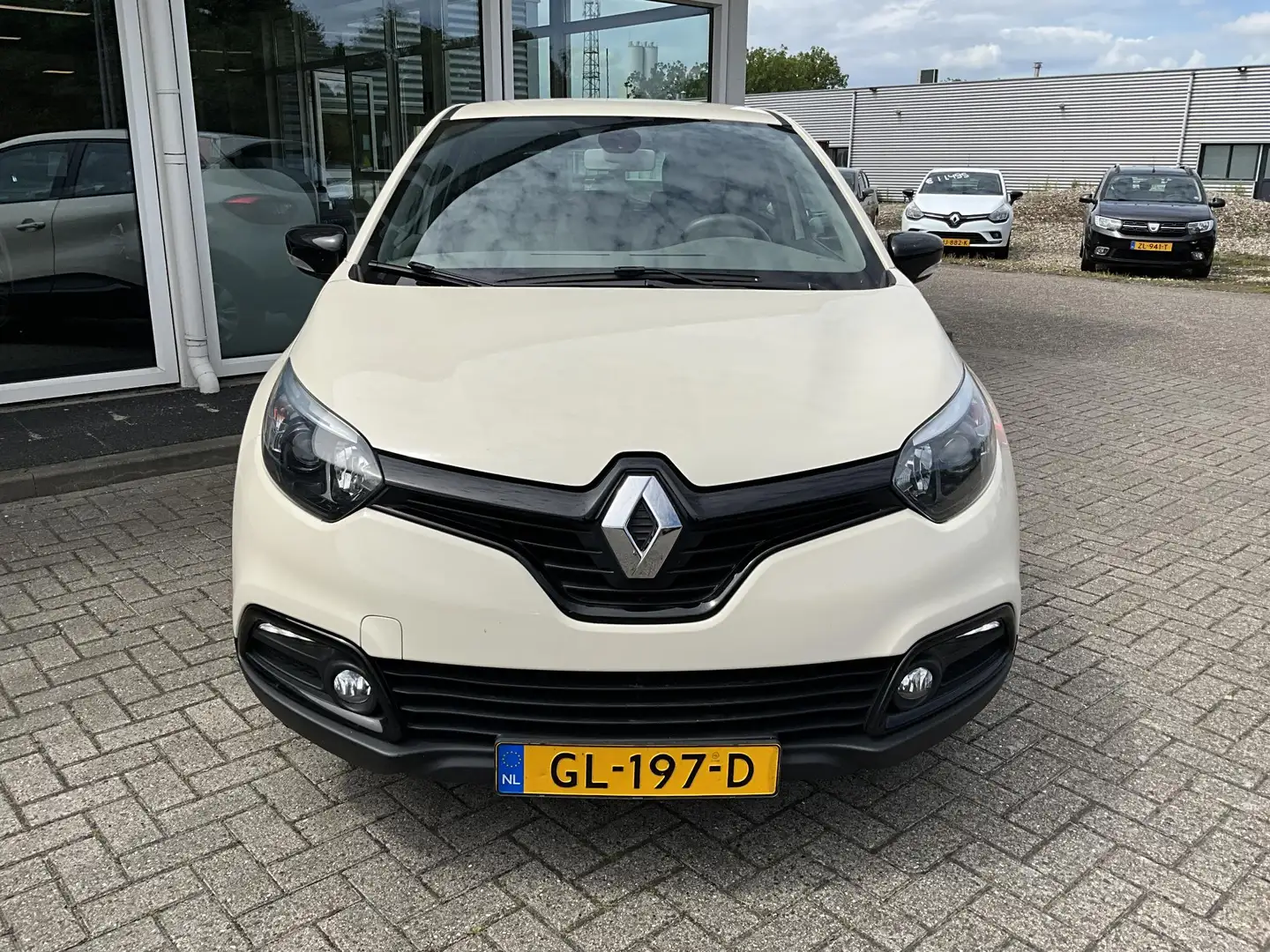 Renault Captur 1.2 TCe Expression Bruin - 2