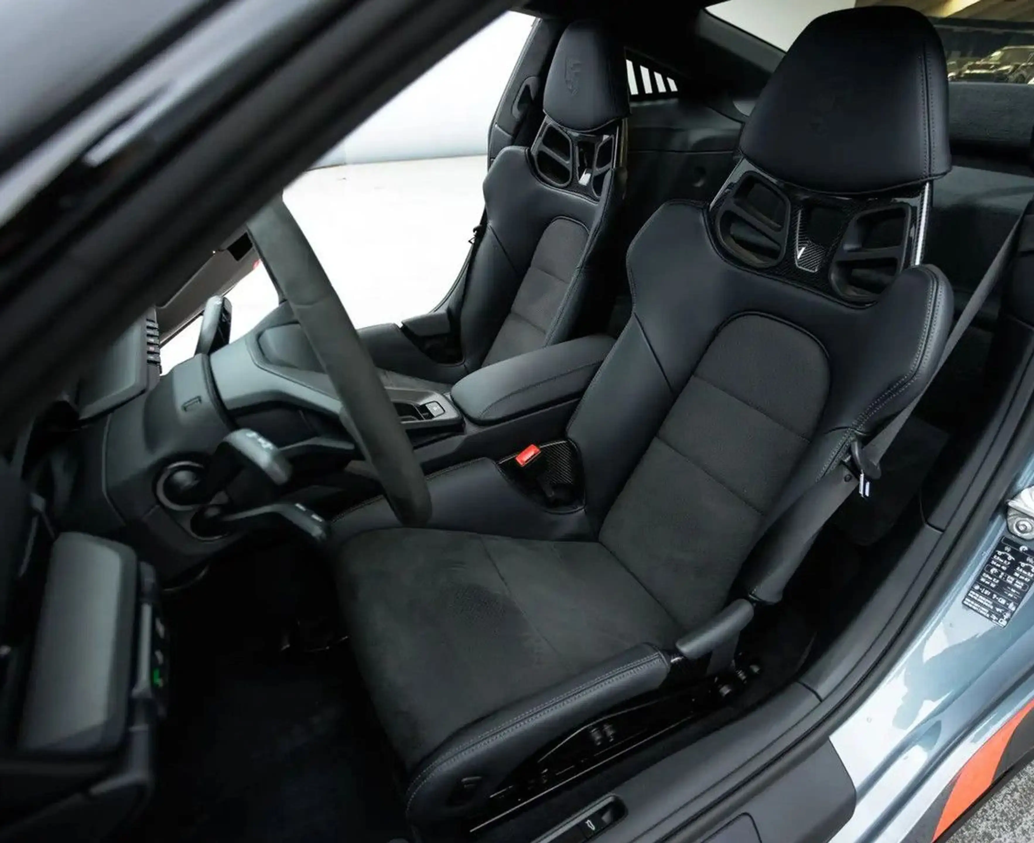 Porsche 911 Carrera T Raceborn-Schalensitze-HD-Matrix — photo 15