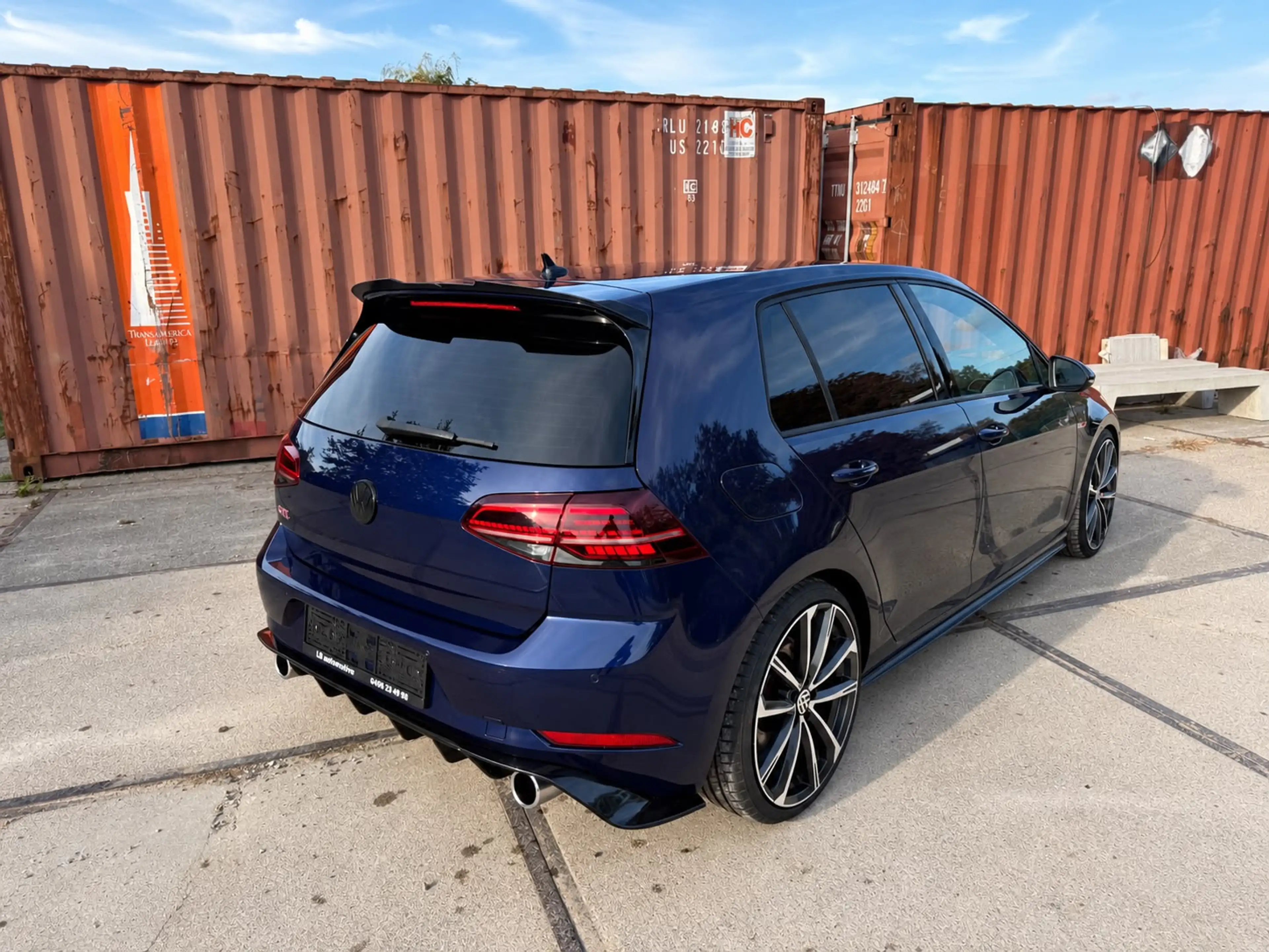 Volkswagen Golf GTI Golf 2.0 TSI OPF DSG — photo 2