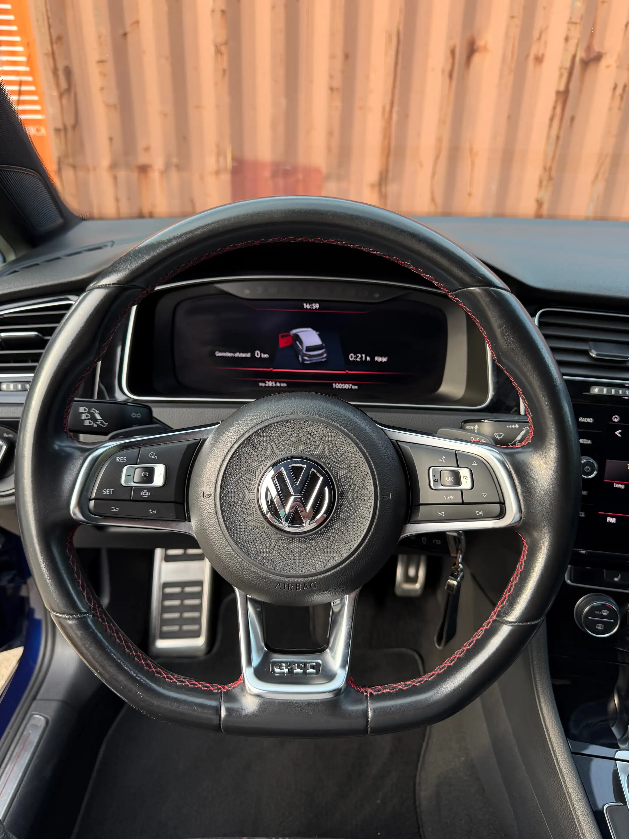 Volkswagen Golf GTI Golf 2.0 TSI OPF DSG — photo 8