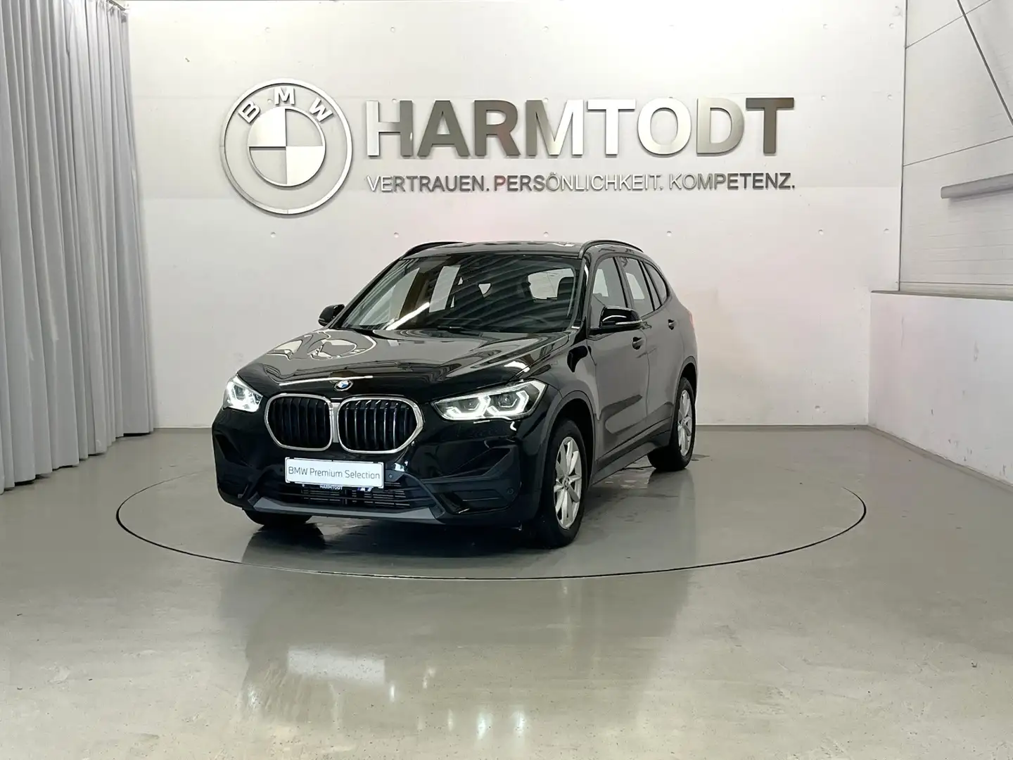 BMW X1 sDrive16d *Modell Advantage / LED / HUD / SHZ* Schwarz - 2