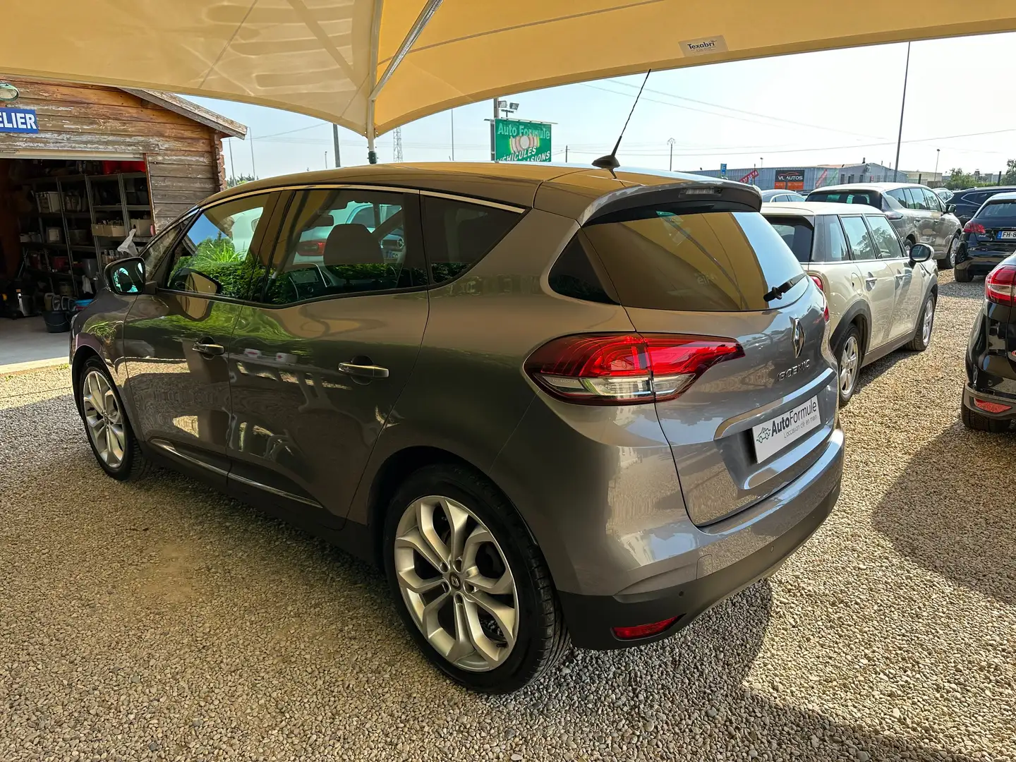 Renault Scenic 1.7 Blue dCi 120ch Business (GPS + radars+..) 2019 Szary - 2