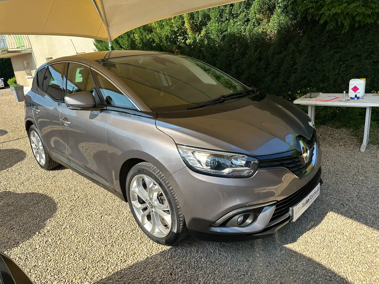 Renault Scenic 1.7 Blue dCi 120ch Business (GPS + radars+..) 2019 Gris - 1