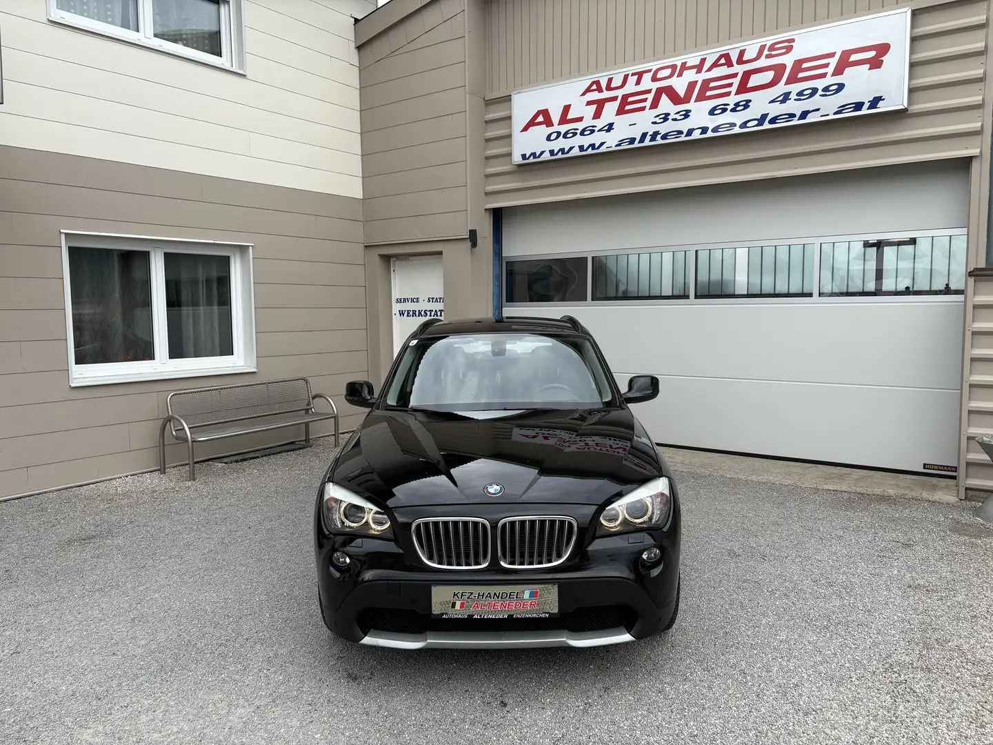 BMW X1 xDrive 23d Ö-Paket Aut. 1.BESITZ SITZH ALLRAD Schwarz - 2