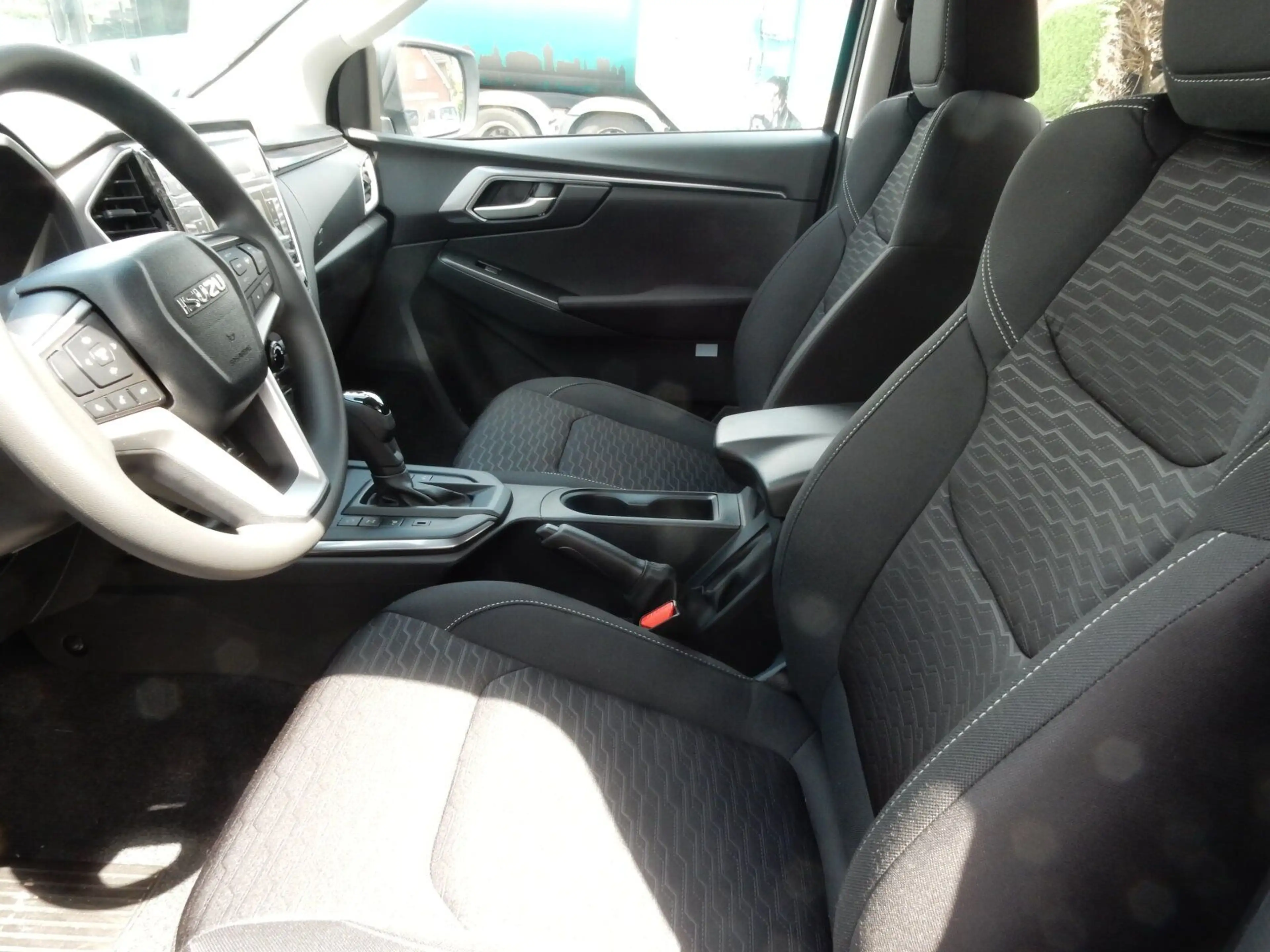 Isuzu D-Max Mod 1,9 Double Cab LS — photo 7