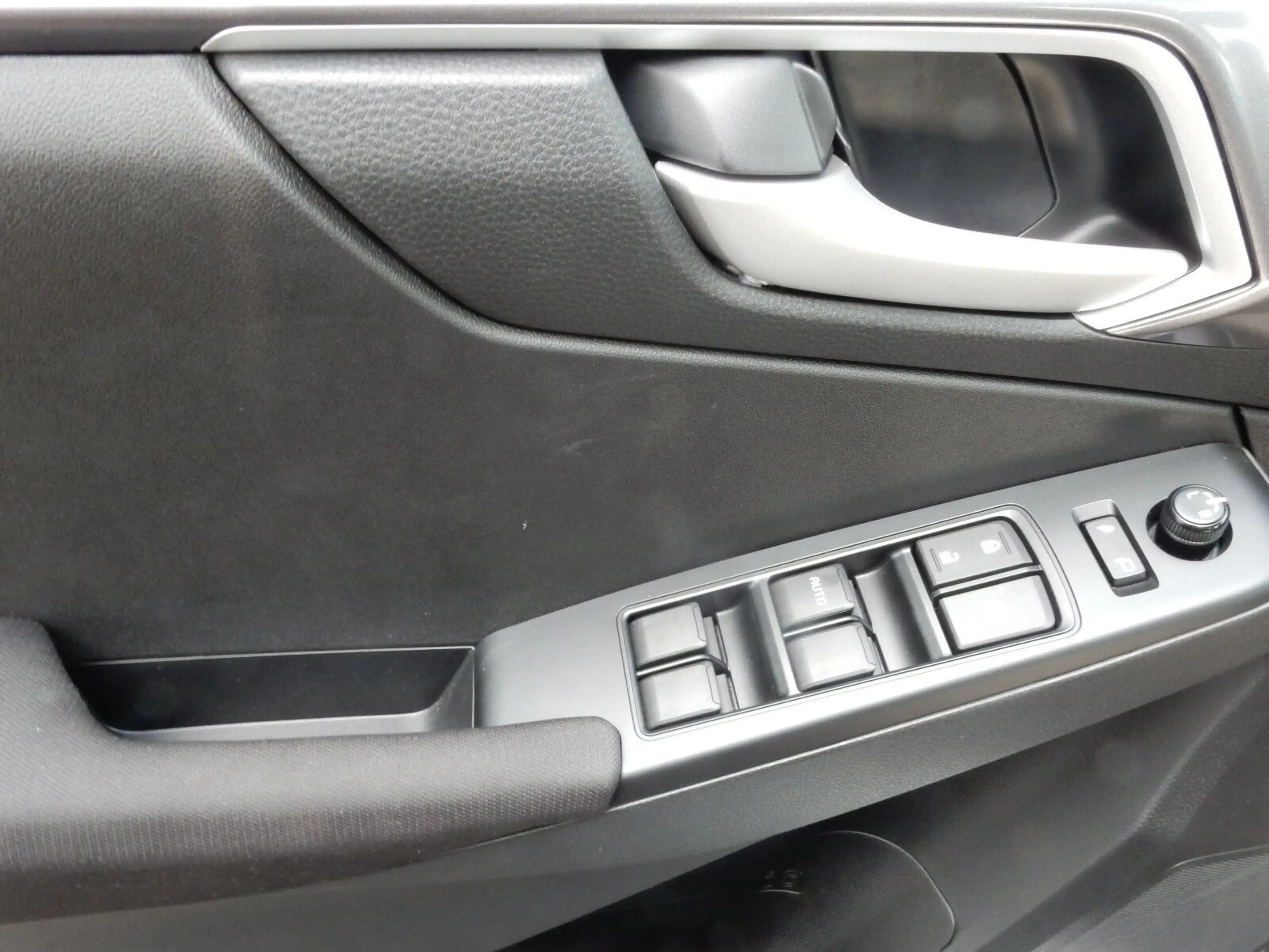 Isuzu D-Max Mod 1,9 Double Cab LS — photo 11