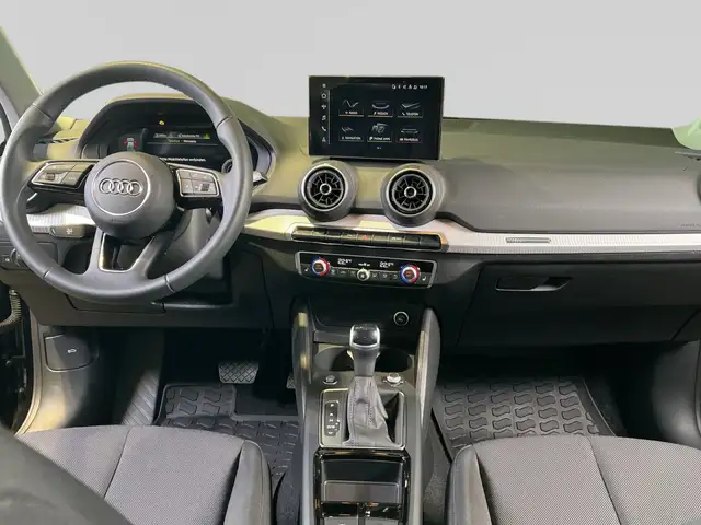 Audi Q2 view 7