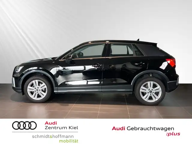 Audi Q2 view 3