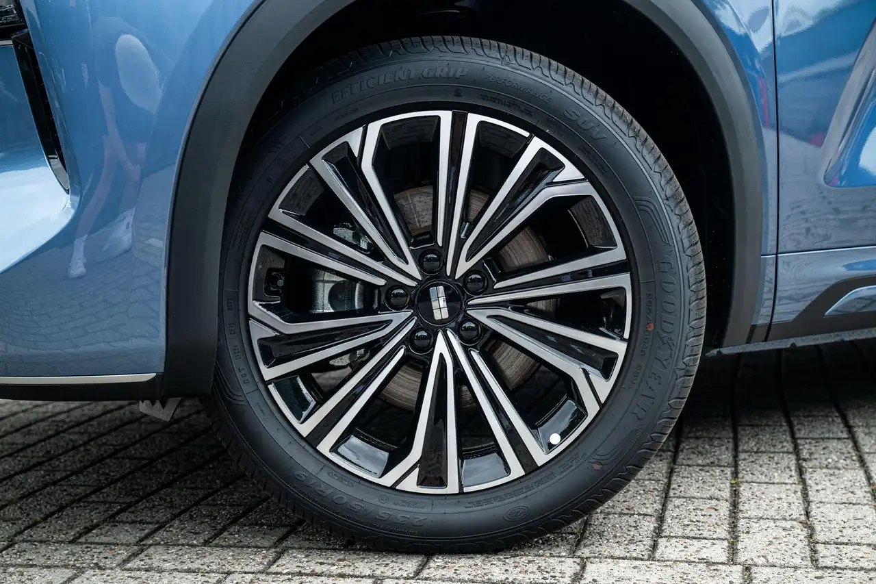 Geely Starray EM-i 2026