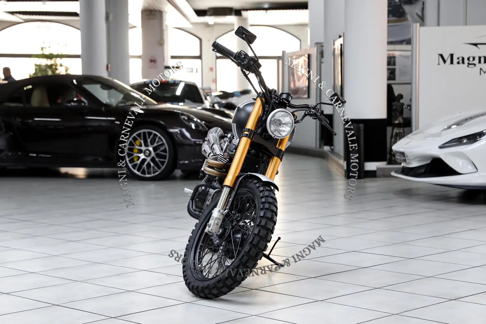 Triumph Bonneville SE 900 | RESTYLING BY "ATELIER OFFICINA 76"| Černá - 2