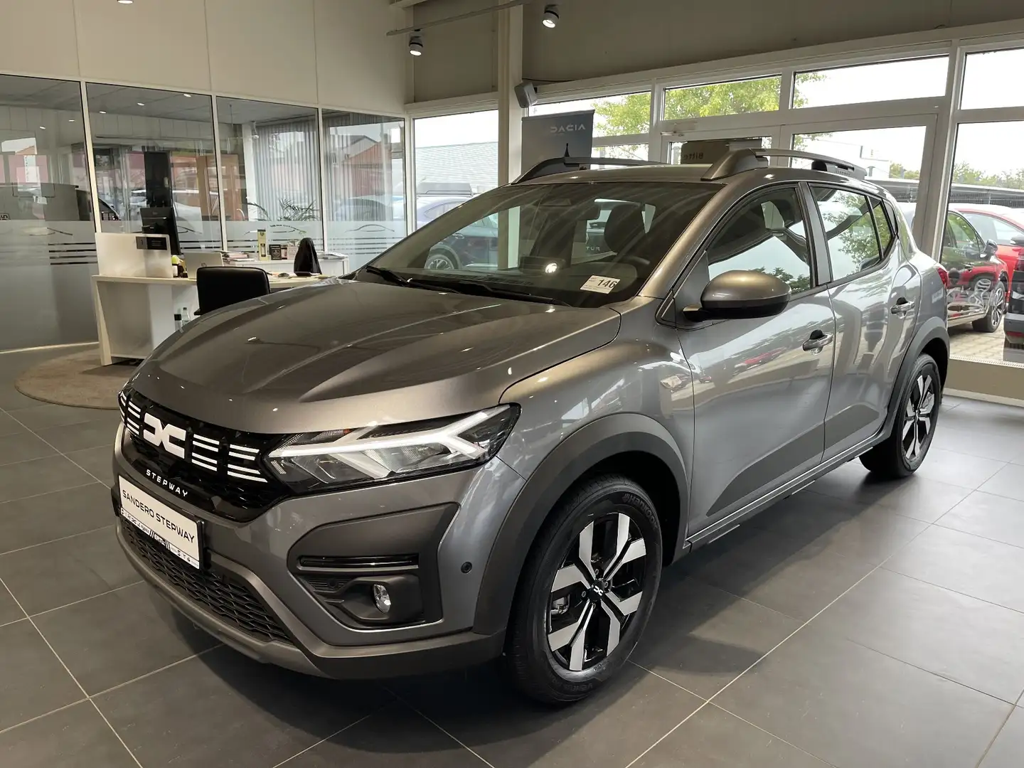 Dacia Sandero Stepway Expression ECO-G 100 Grau - 1