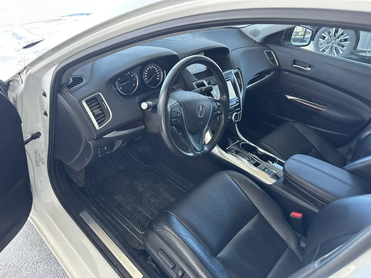 Acura TLX снимка Acura TLX