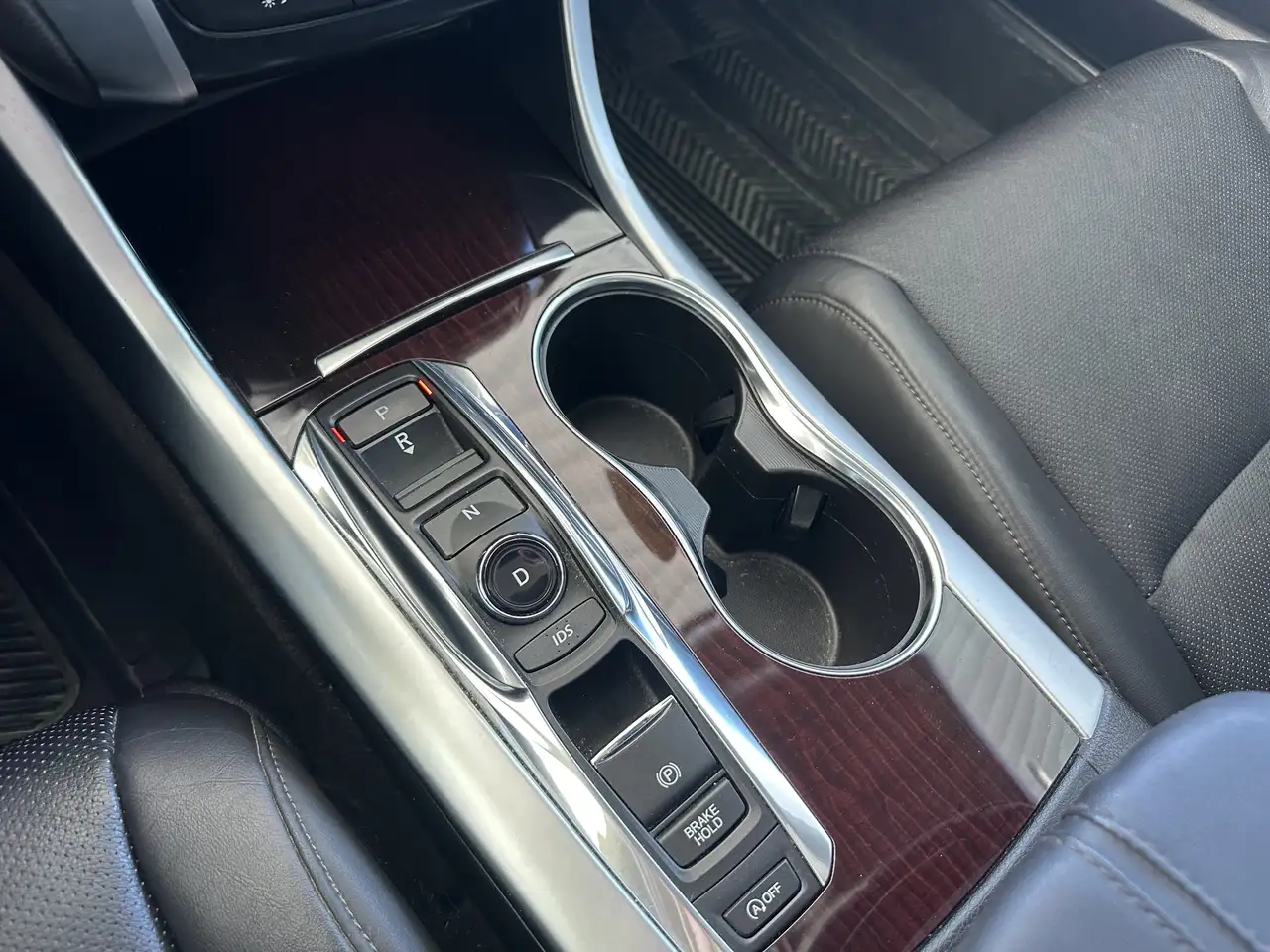 Acura TLX снимка Acura TLX
