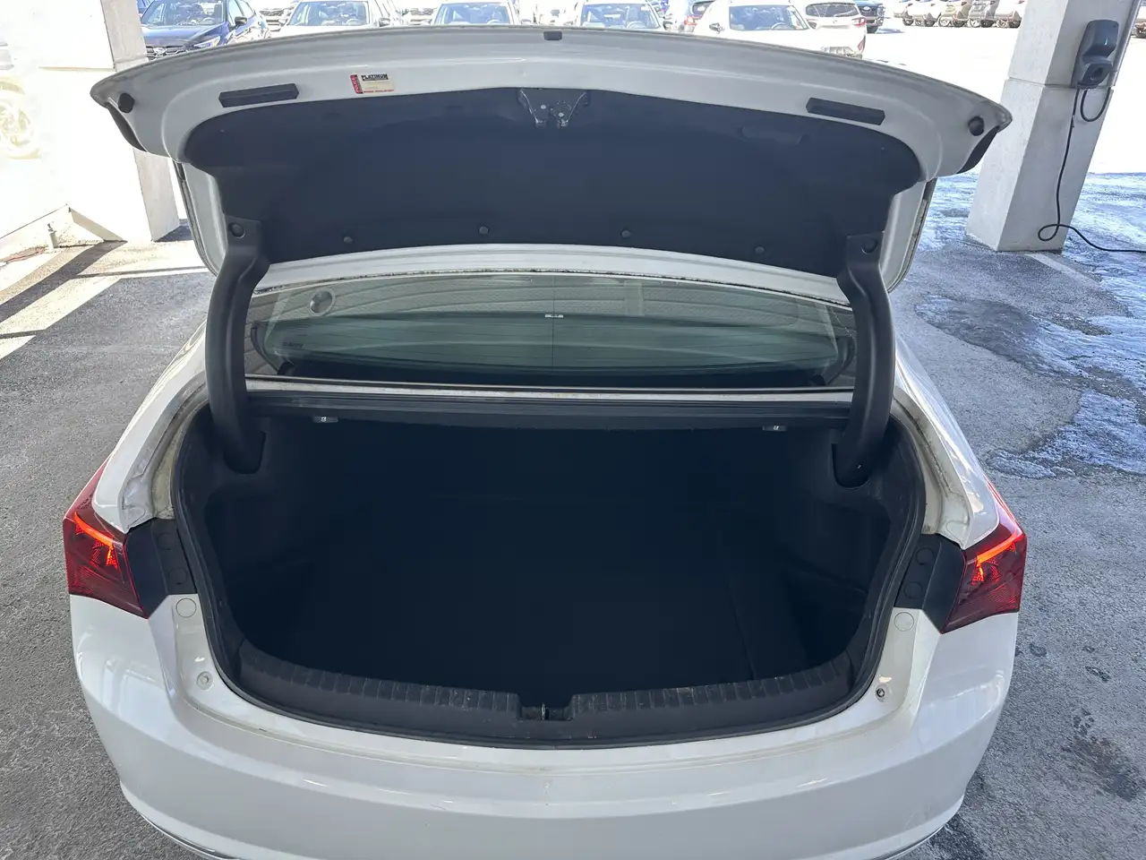 Acura TLX снимка Acura TLX