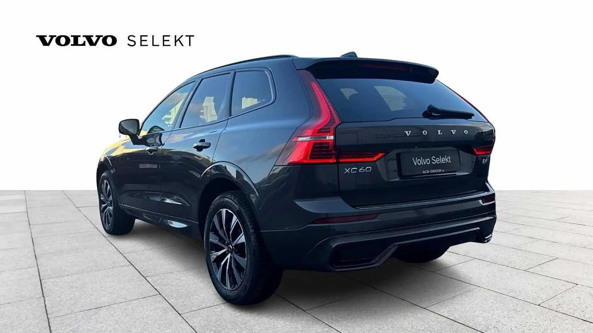Volvo XC60 Plus Dark , B4 Mild hybrid, Diesel Gris - 2