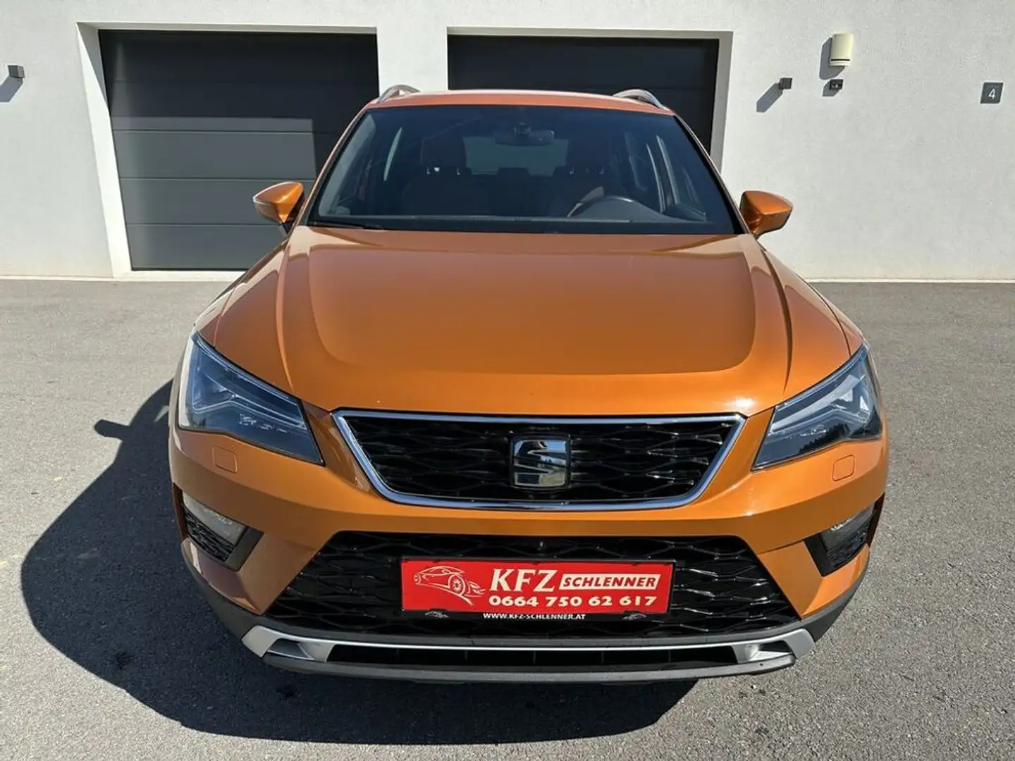 SEAT Ateca Xcellence 1,4 TSI 4Drive DSG/AHK/Leder/LED Orange - 2