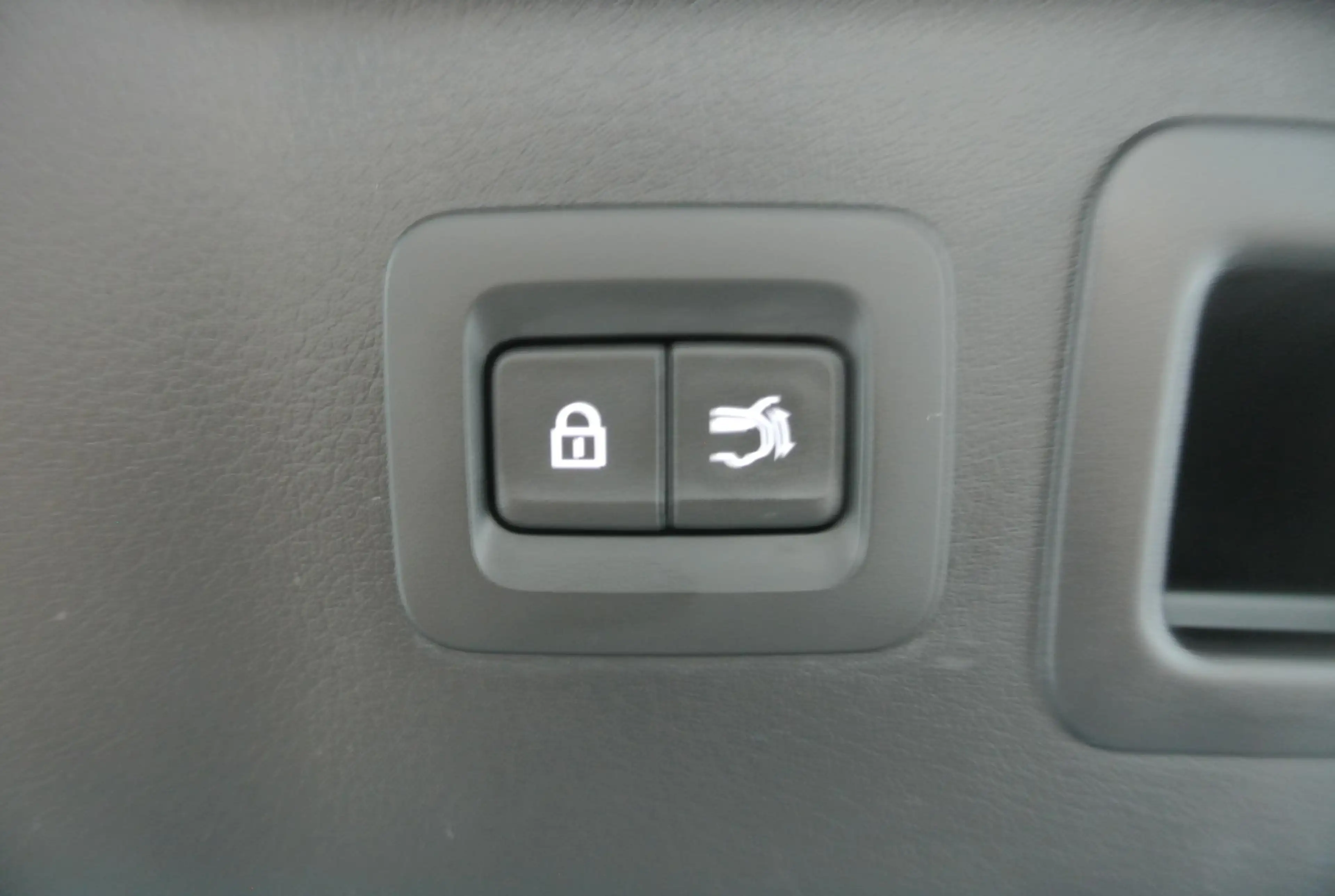 Mazda CX-80 2.5 e-SkyActiv PHEV Homura Plus 6p. | Panoramadak — photo 21