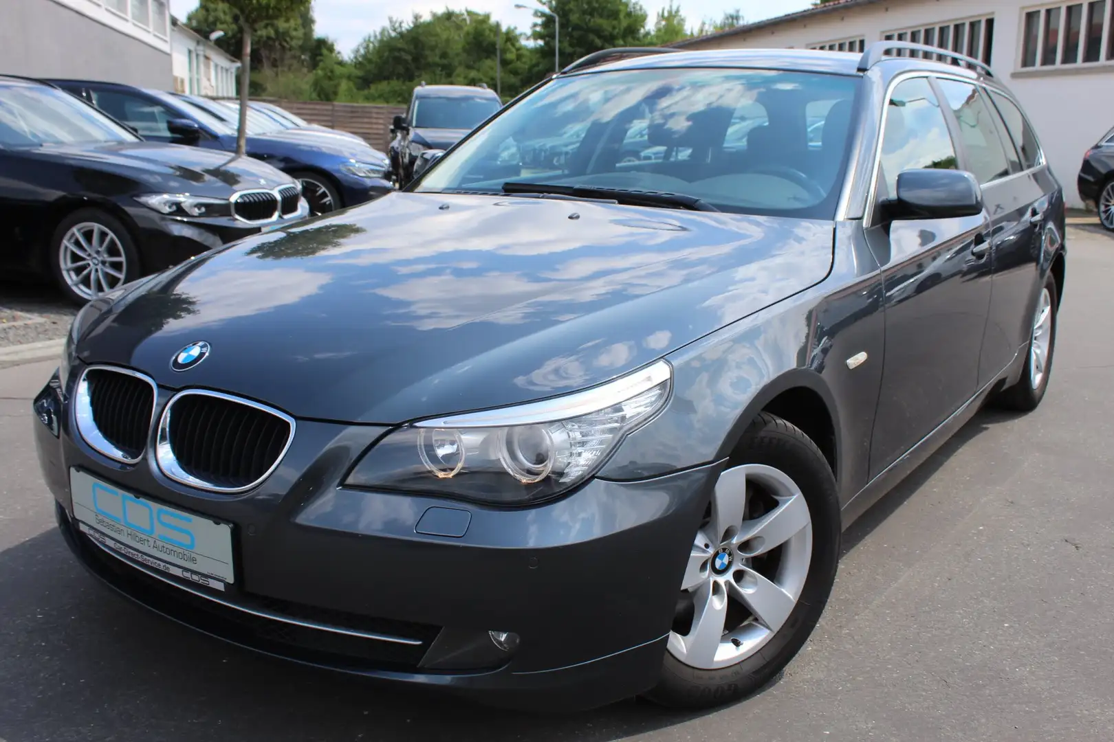 BMW 520 d Touring Advantage +TOP ZUSTAND+Navi+PDC+Sitzh. Grau - 2