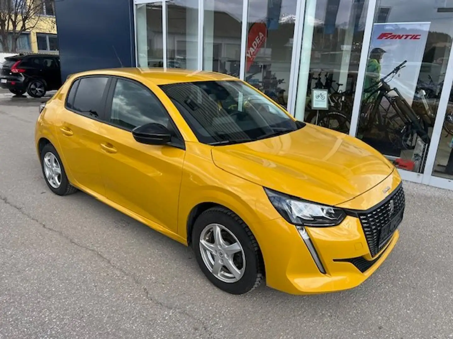 Peugeot 208 Active Pack PureTech 75 S&S * 56.000km*EZ 01/2022* Gelb - 1