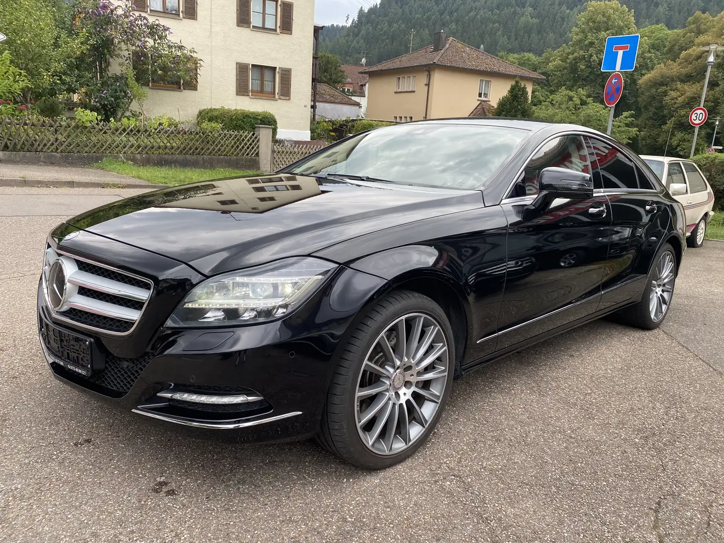 Mercedes-Benz CLS 350 CLS 350 CDI 4Matic *AMG*Distr.*Kamera*LED Schwarz - 1