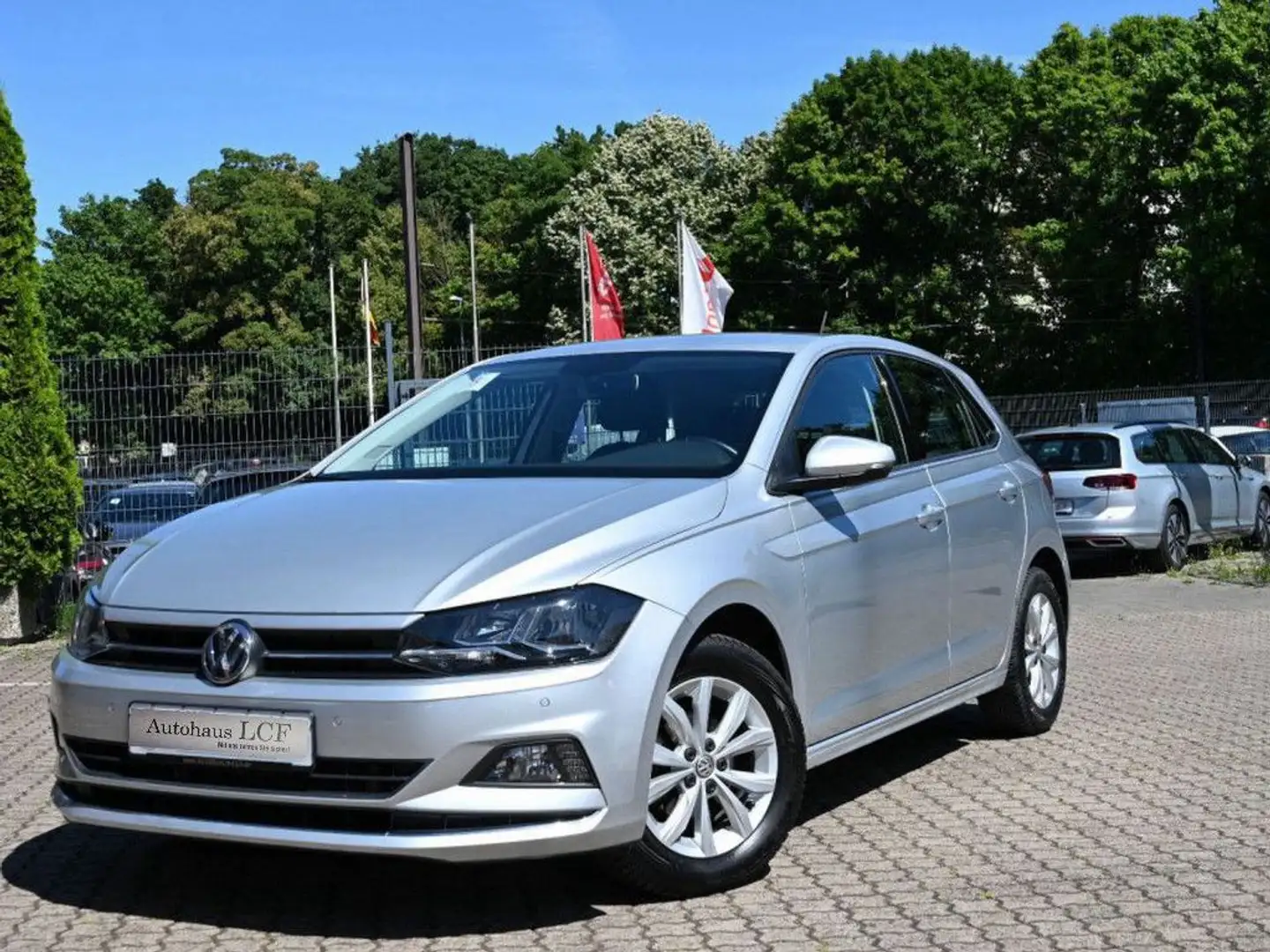 Volkswagen Polo VI 1.0 TSI Highline Automtik Klima Sitzhz Argent - 1