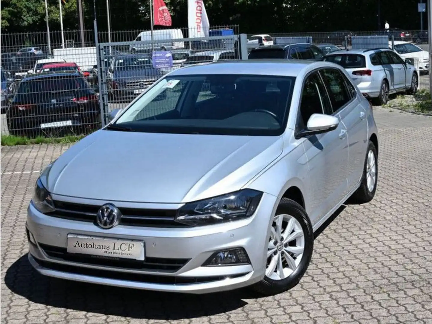 Volkswagen Polo VI 1.0 TSI Highline Automtik Klima Sitzhz Argent - 2