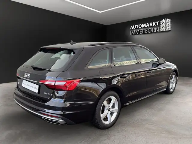 Audi A4 view 7