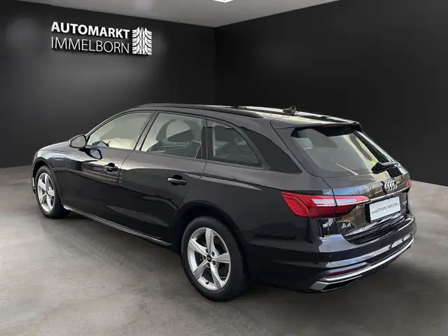 Audi A4 view 6