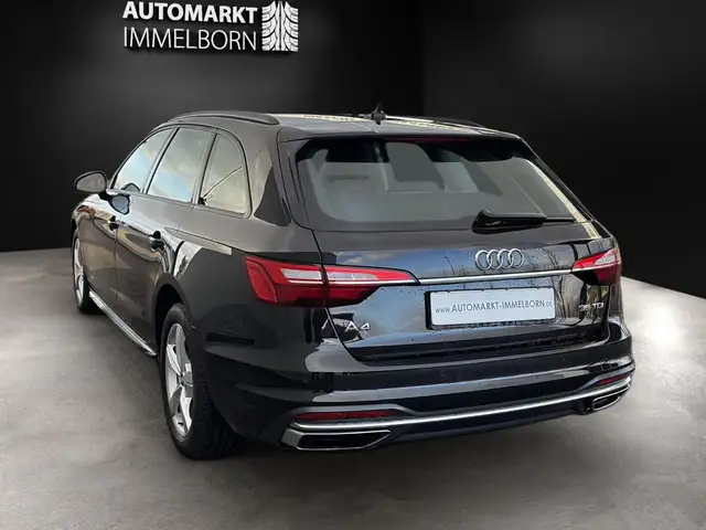 Audi A4 view 5