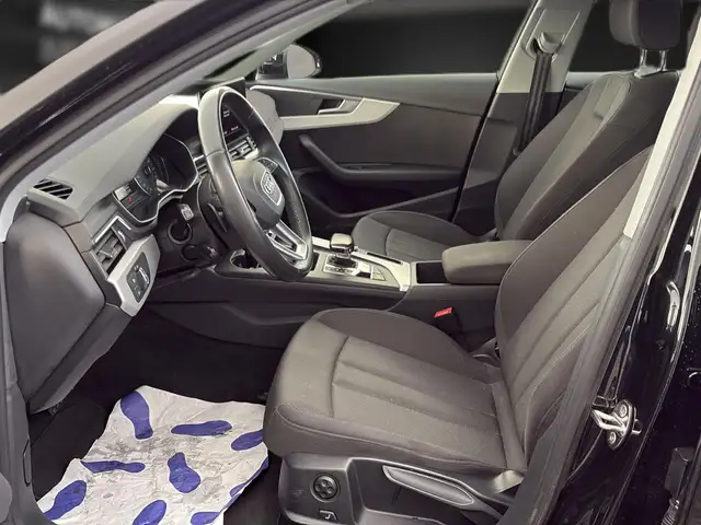 Audi A4 view 12