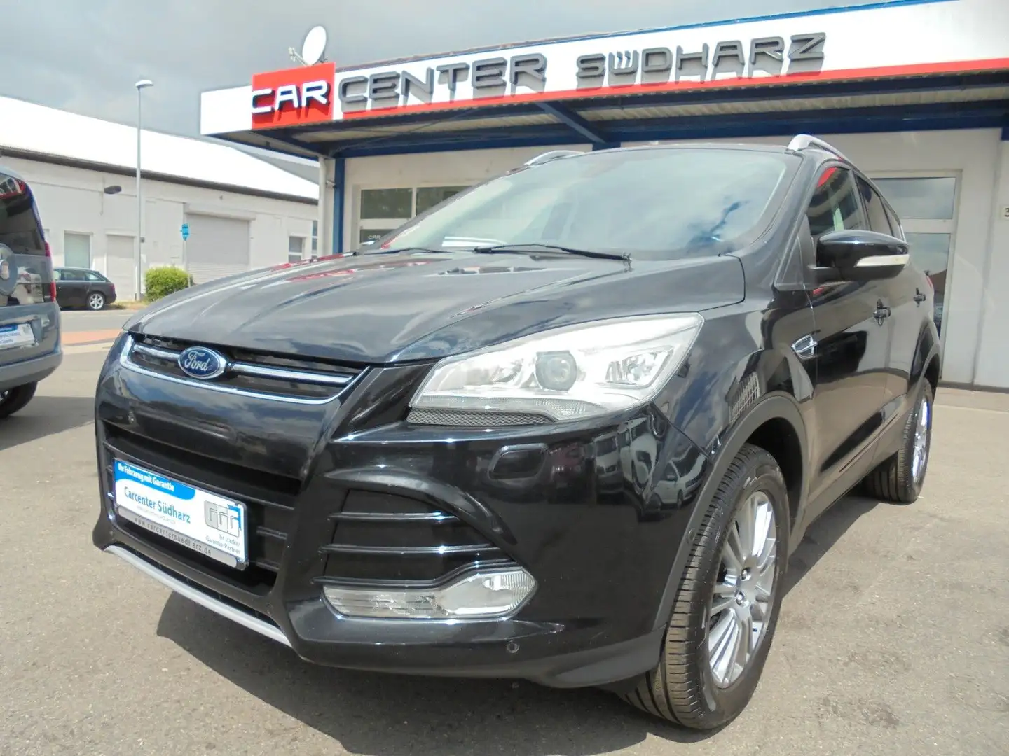 Ford Kuga Titanium Schwarz - 1