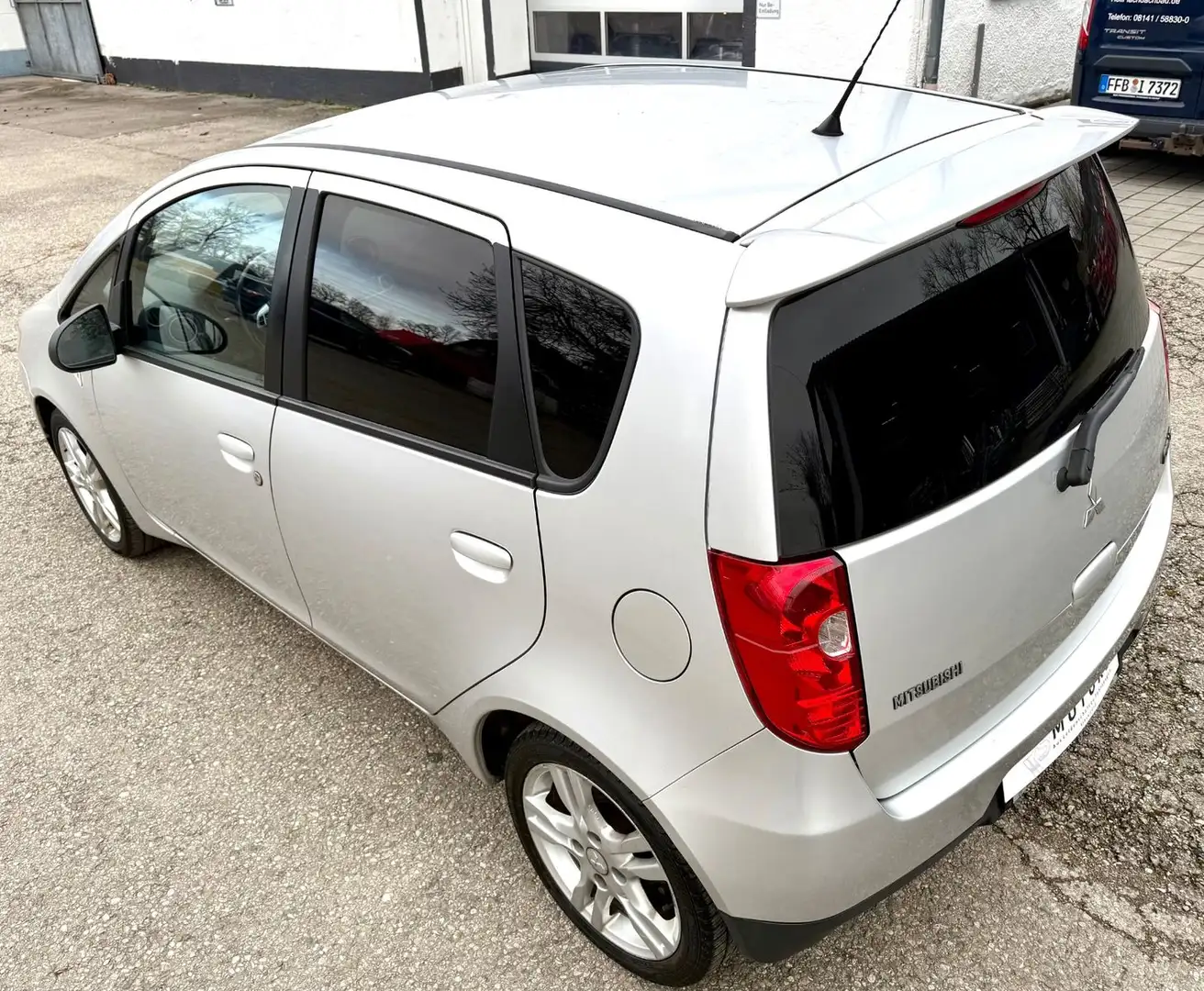 Mitsubishi Colt 1.3l Tüv NEU+1.HAND+Klima Plateado - 2