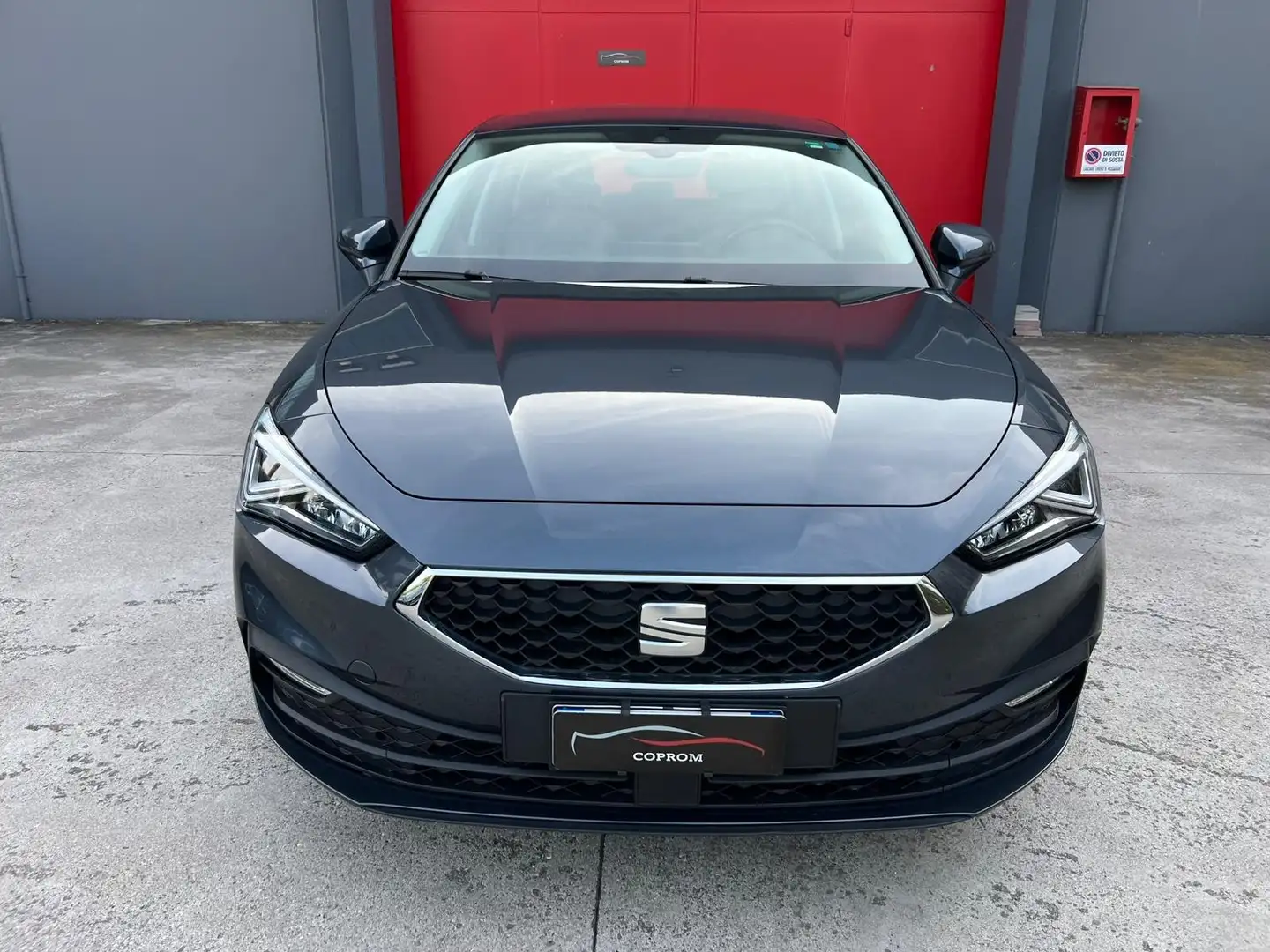 SEAT Leon LEON eTSI 110 CV DSG - 2021 Grijs - 2