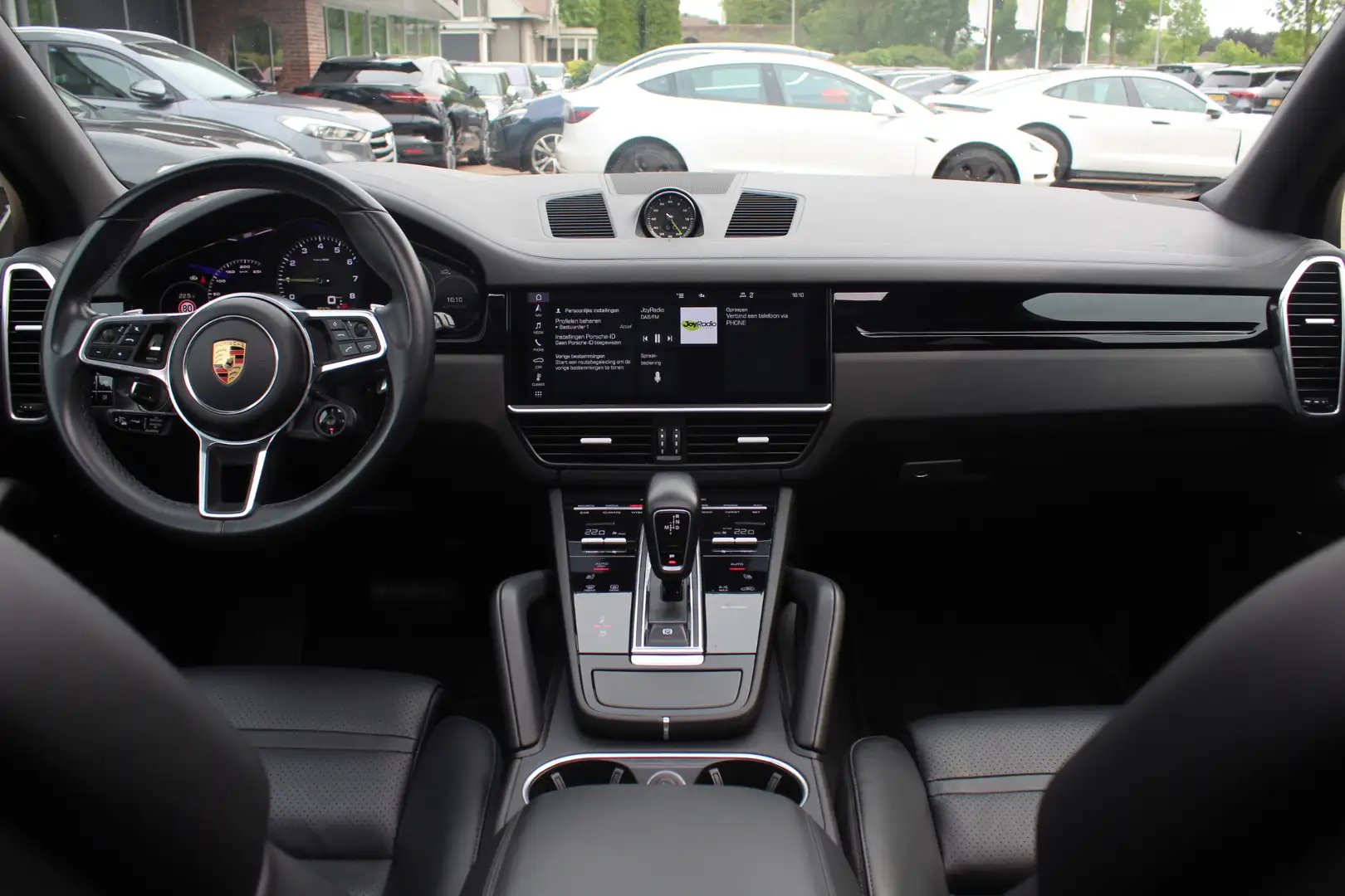 Porsche Cayenne 3.0 E-Hybrid / Trekhaak / Panoramadak / 360Camera Gris - 2