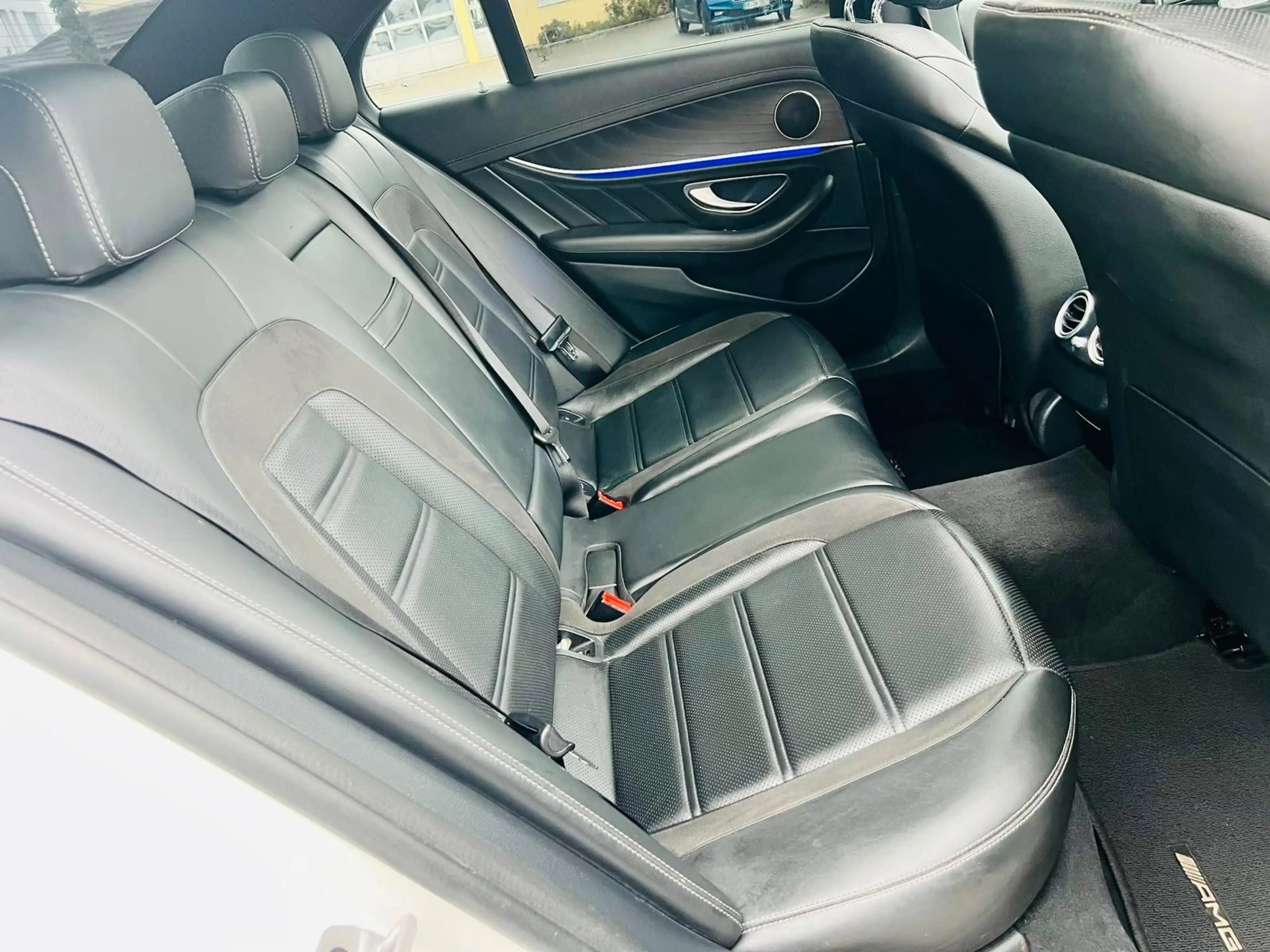 Mercedes-Benz E 63 AMG 4Matic+*PANO*LEDER*360grad*MwSt*2.Hand* — photo 15