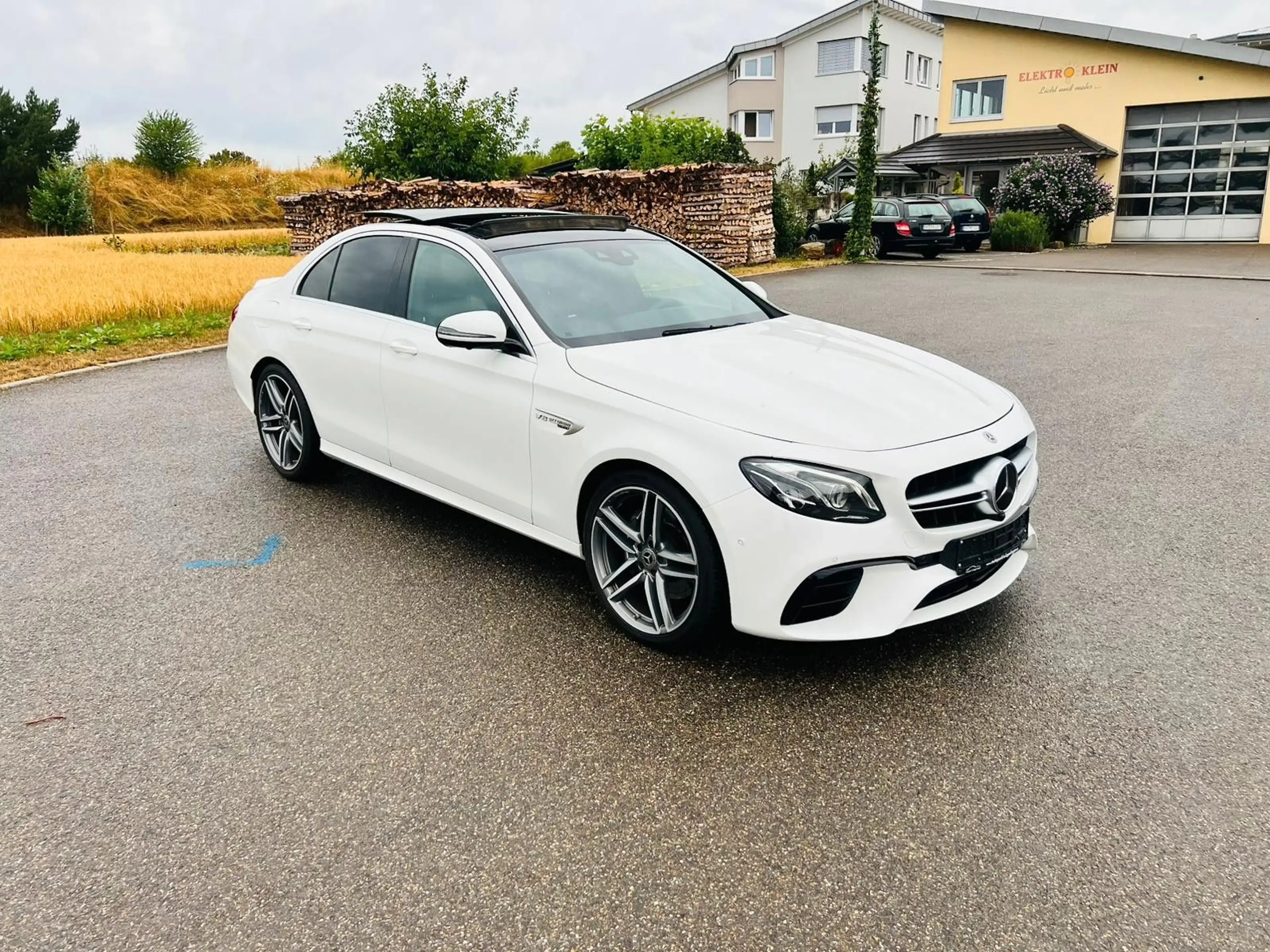 Mercedes-Benz E 63 AMG 4Matic+*PANO*LEDER*360grad*MwSt*2.Hand* — photo 5