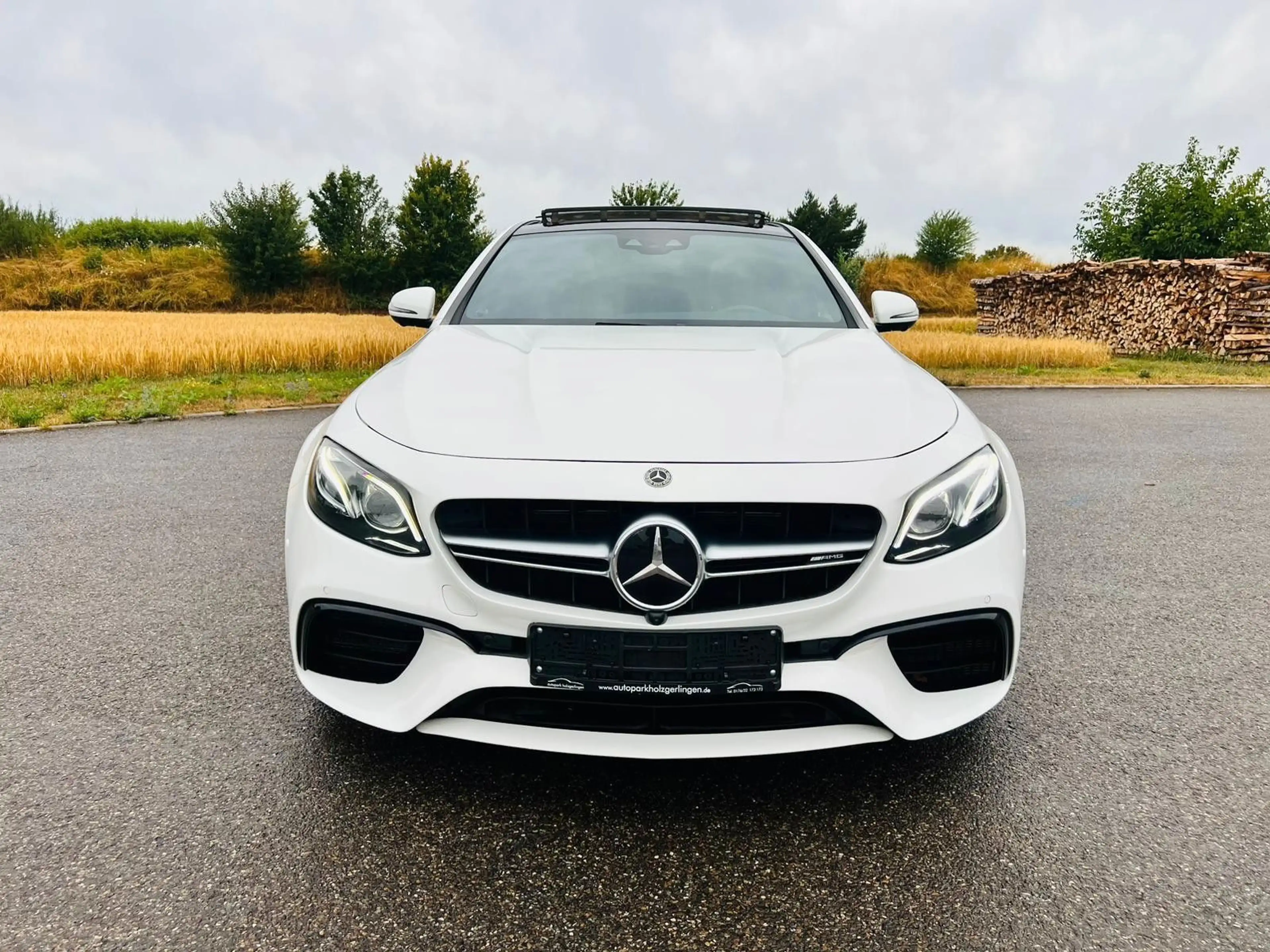 Mercedes-Benz E 63 AMG 4Matic+*PANO*LEDER*360grad*MwSt*2.Hand* — photo 2