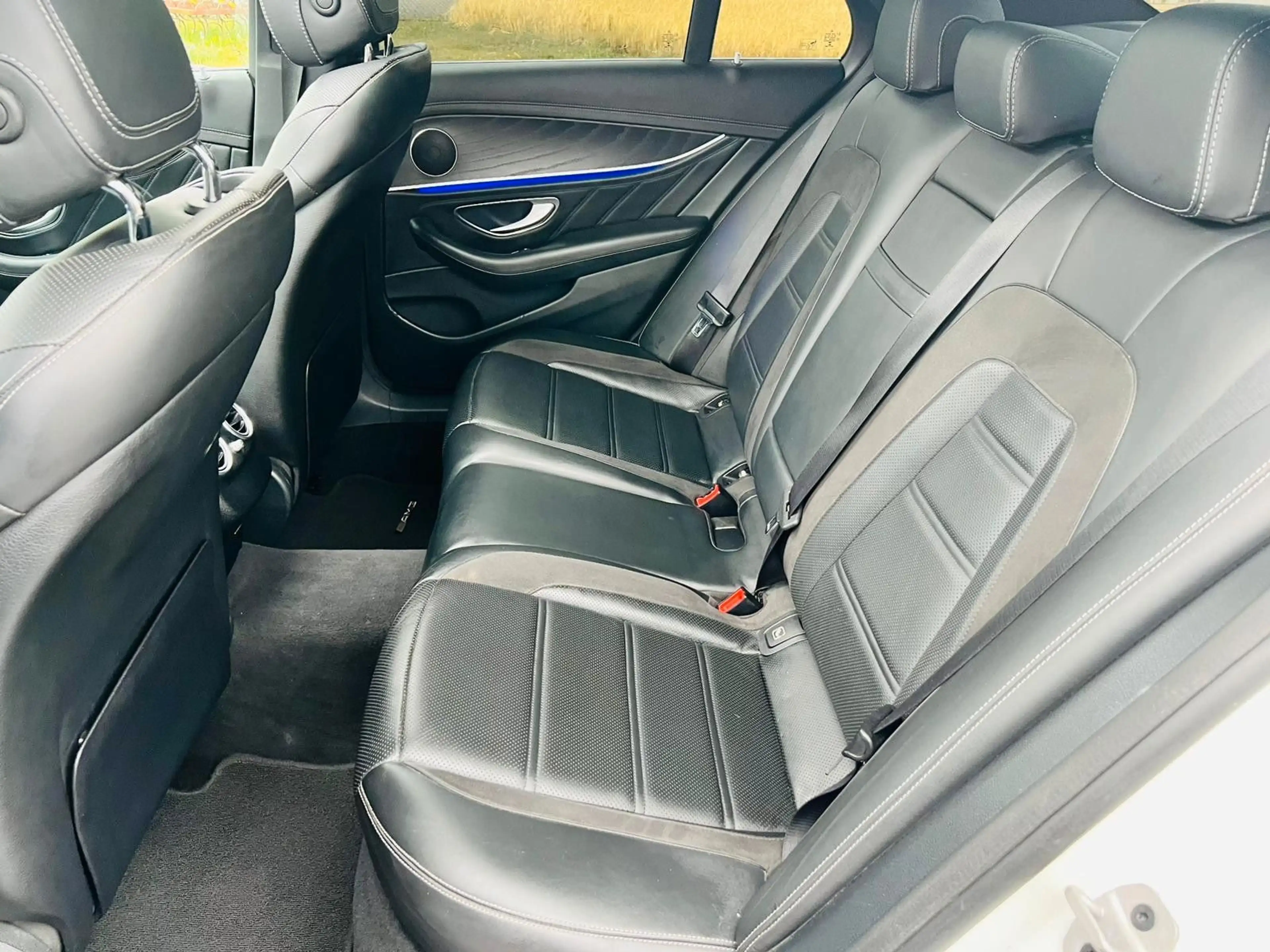 Mercedes-Benz E 63 AMG 4Matic+*PANO*LEDER*360grad*MwSt*2.Hand* — photo 11