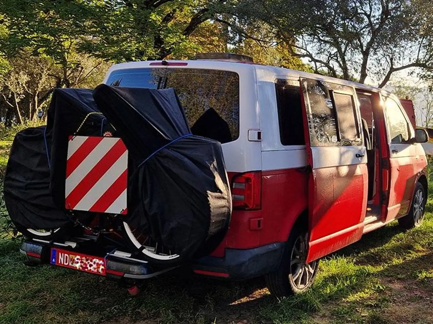 Volkswagen T6 Transporter Rot - 1